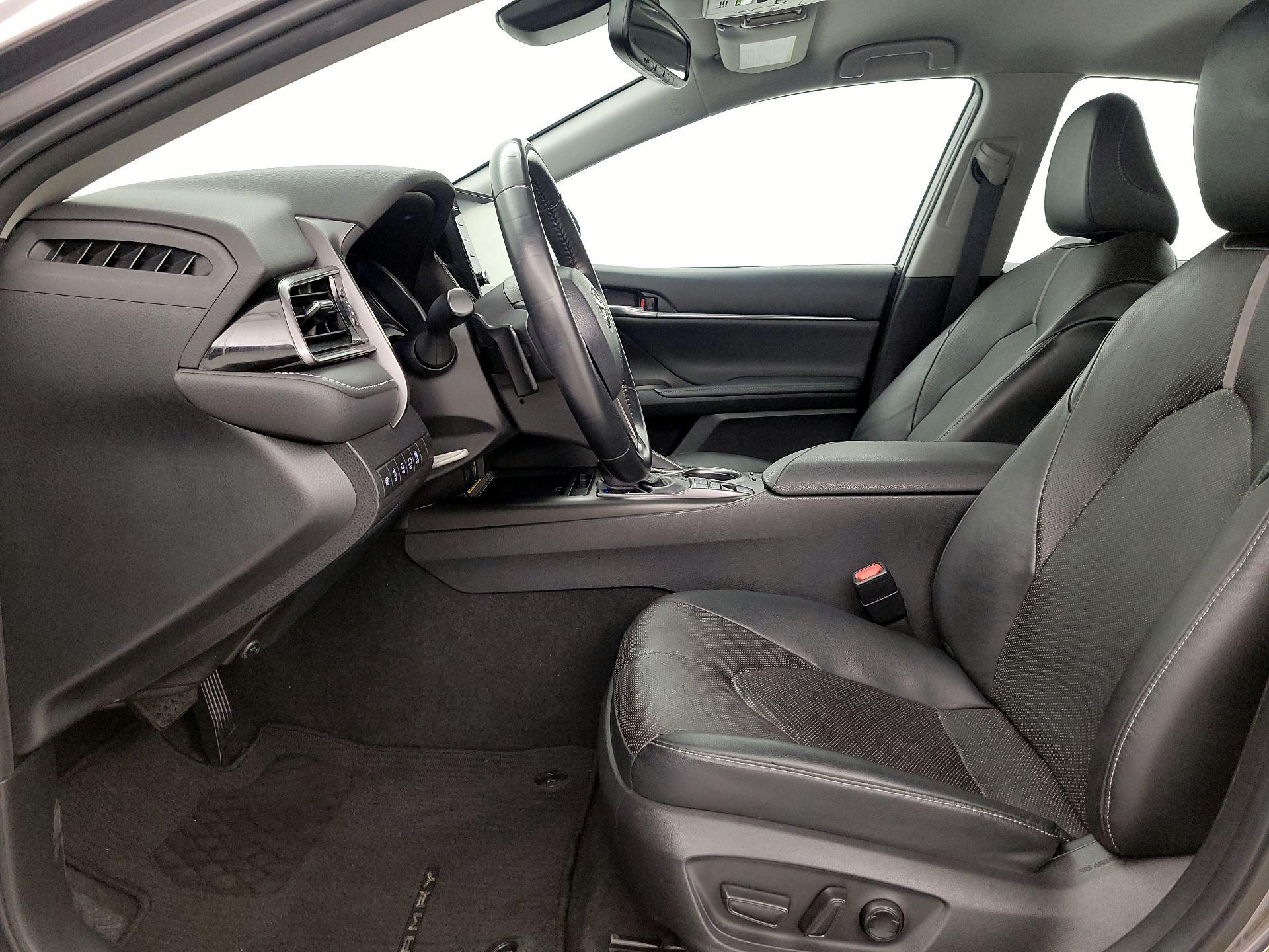 Thumbnail: 2021 Toyota Camry - 11