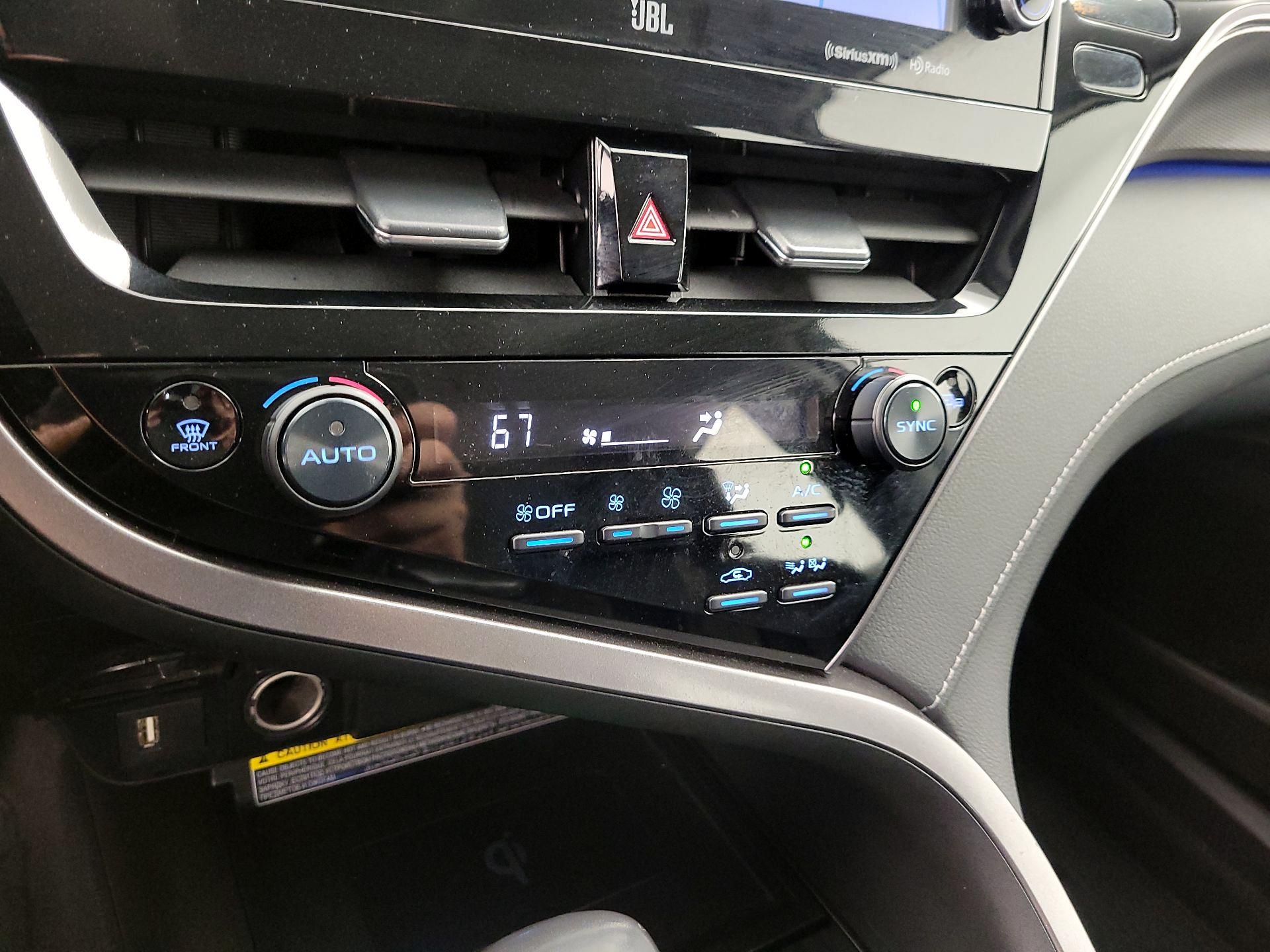 Thumbnail: 2021 Toyota Camry - 17