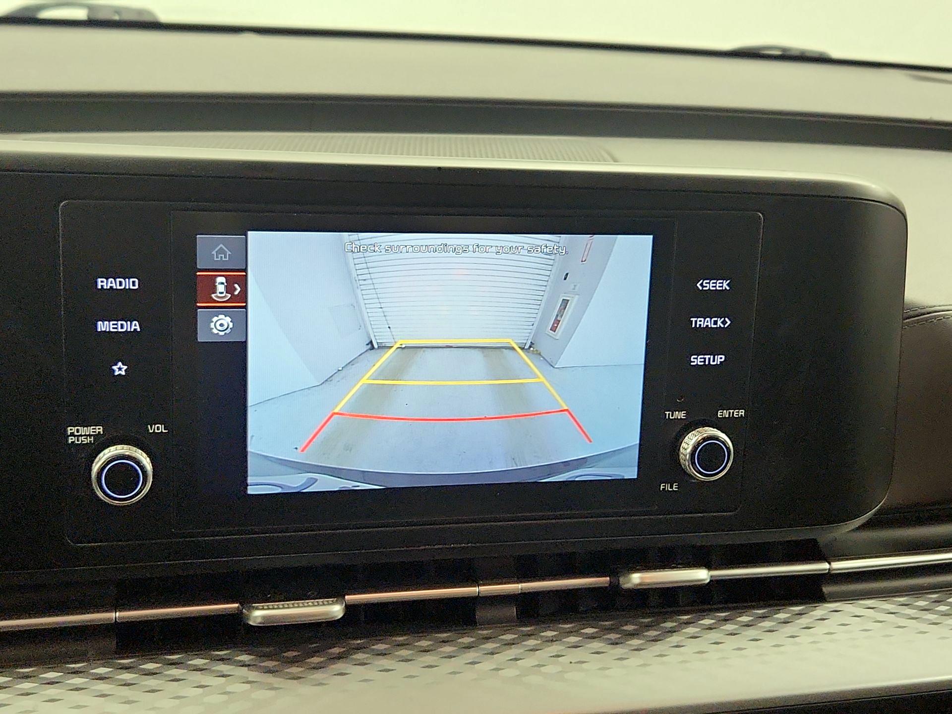 Thumbnail: 2023 Kia Carnival - 14