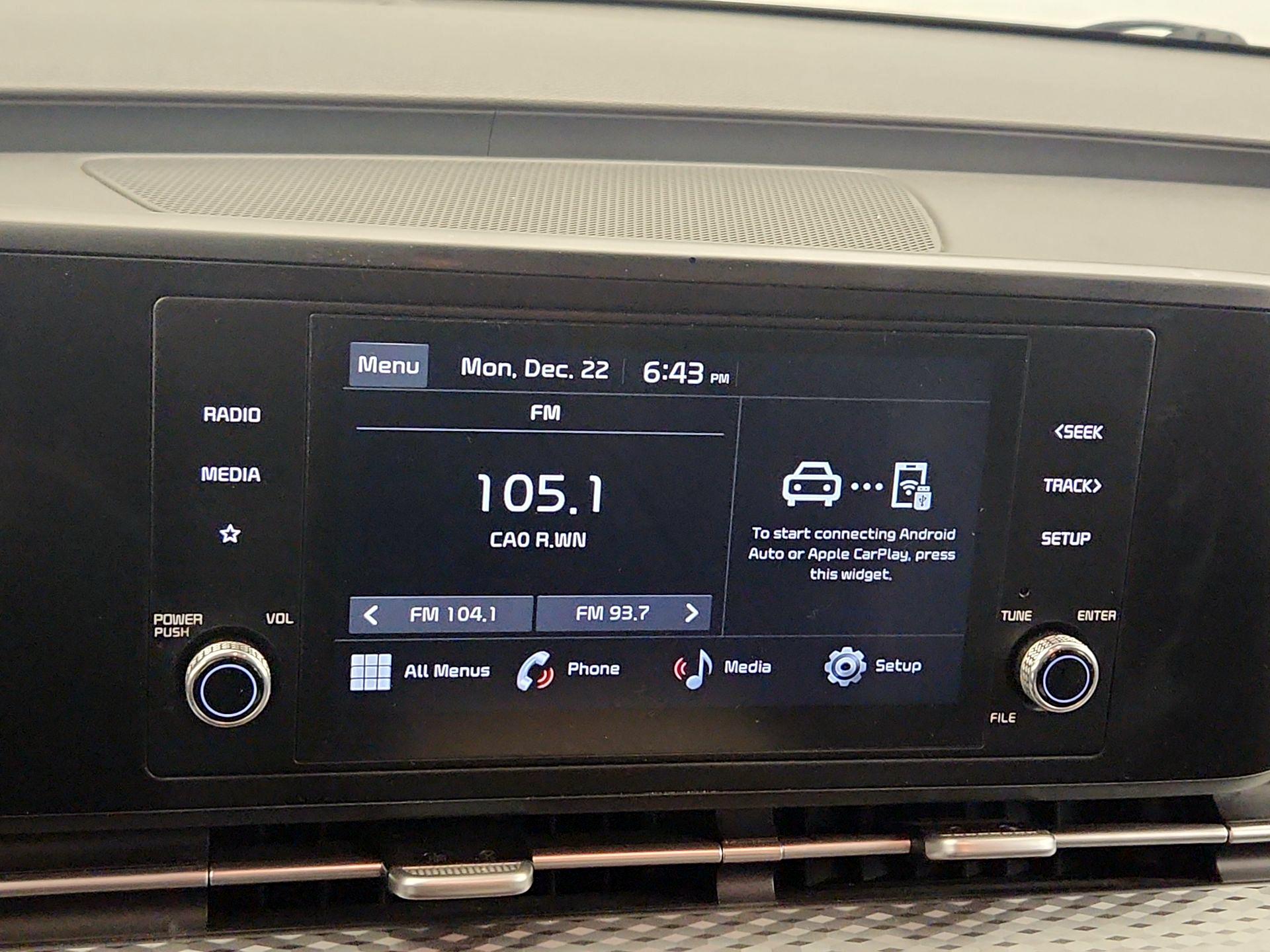 Thumbnail: 2023 Kia Carnival - 15