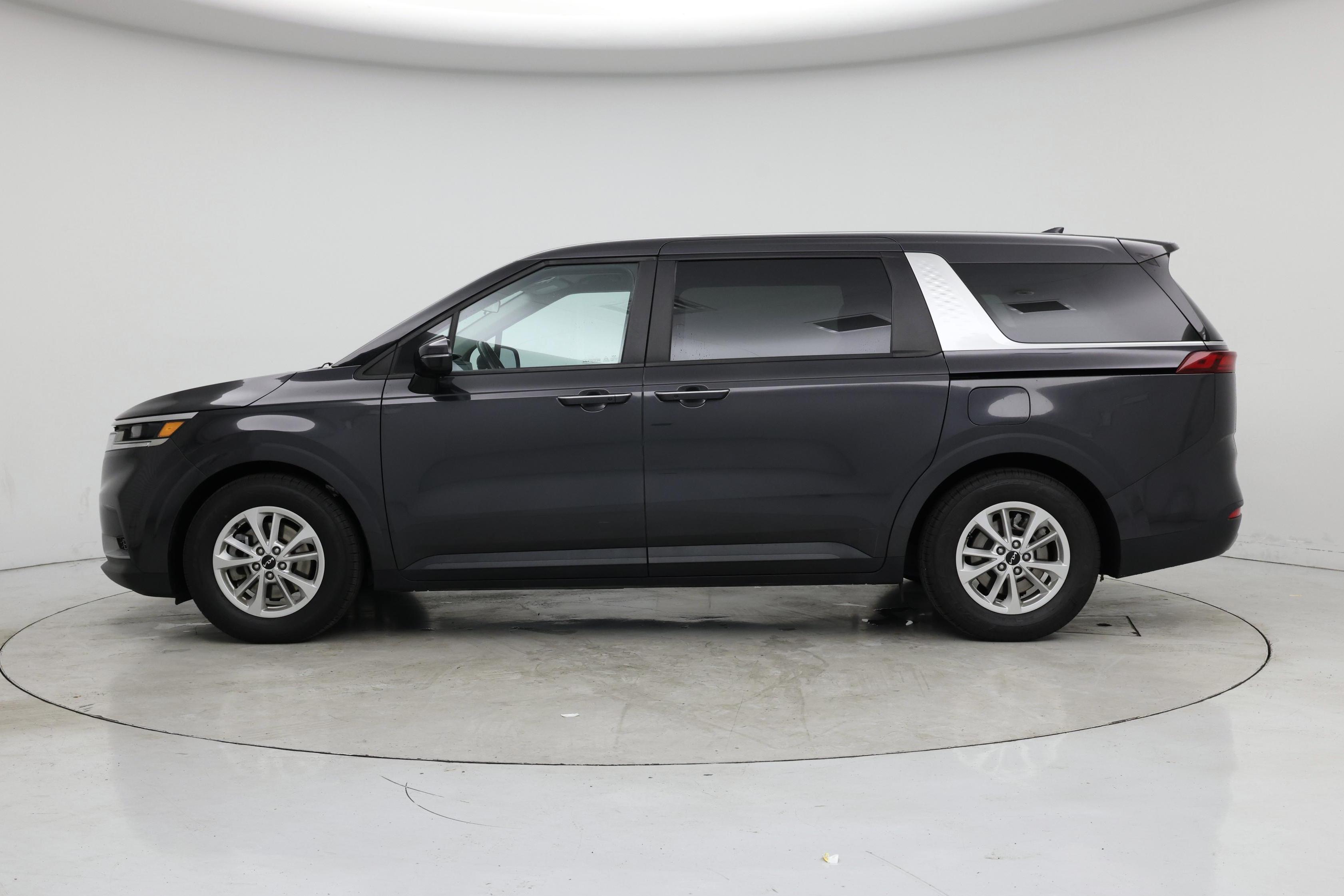 Thumbnail: 2023 Kia Carnival - 3