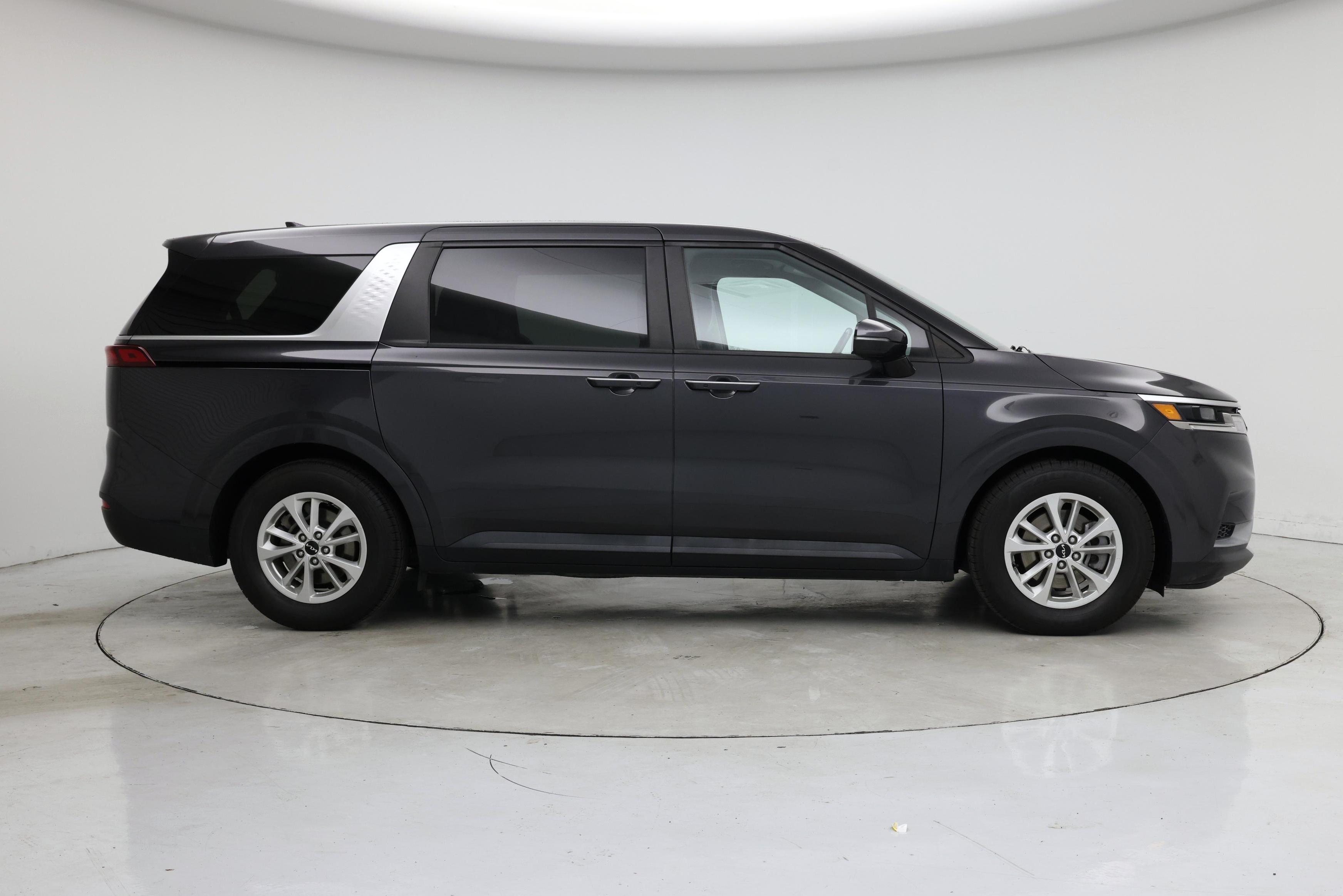 Thumbnail: 2023 Kia Carnival - 7