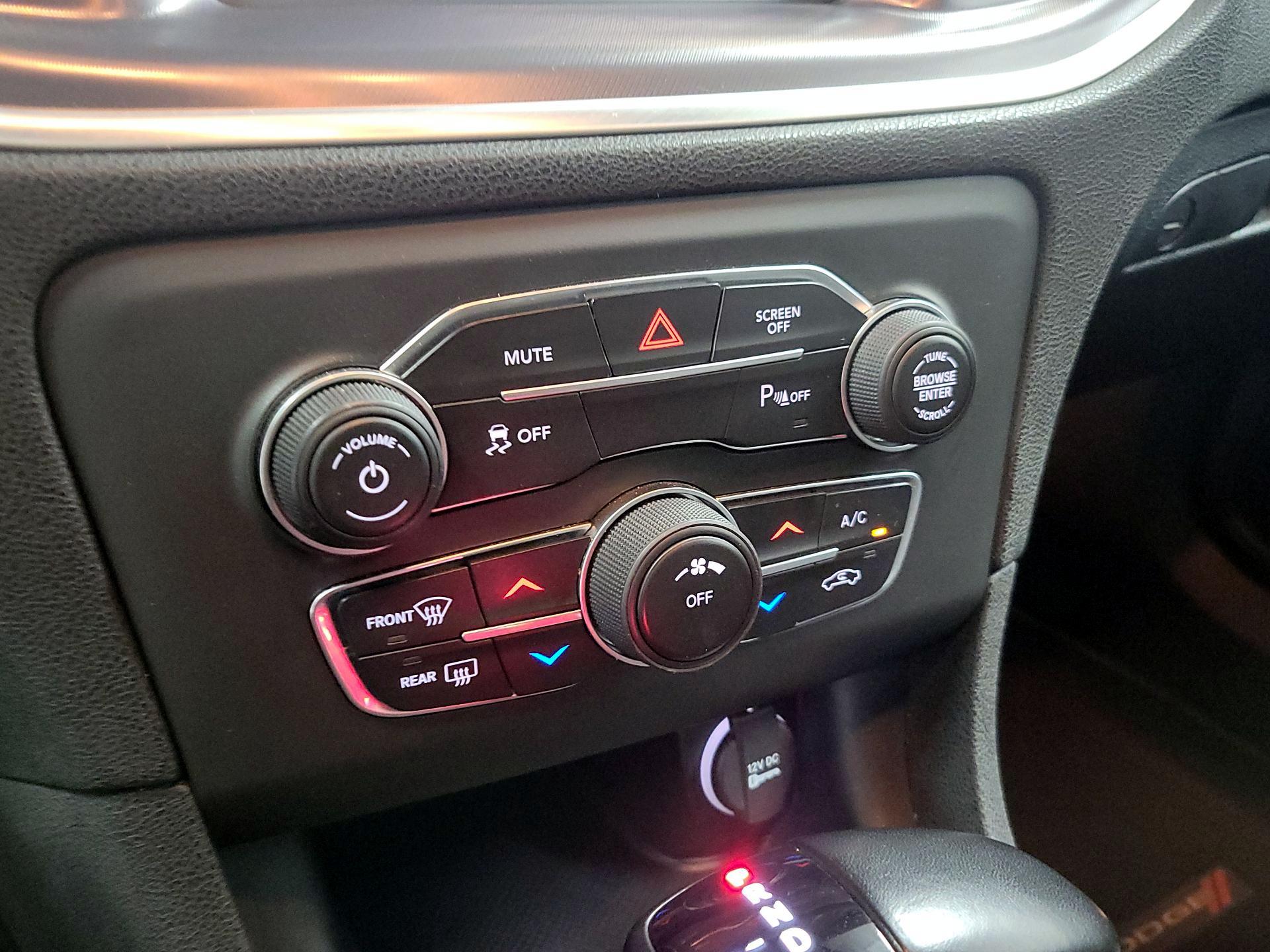 Thumbnail: 2021 Dodge Charger - 16