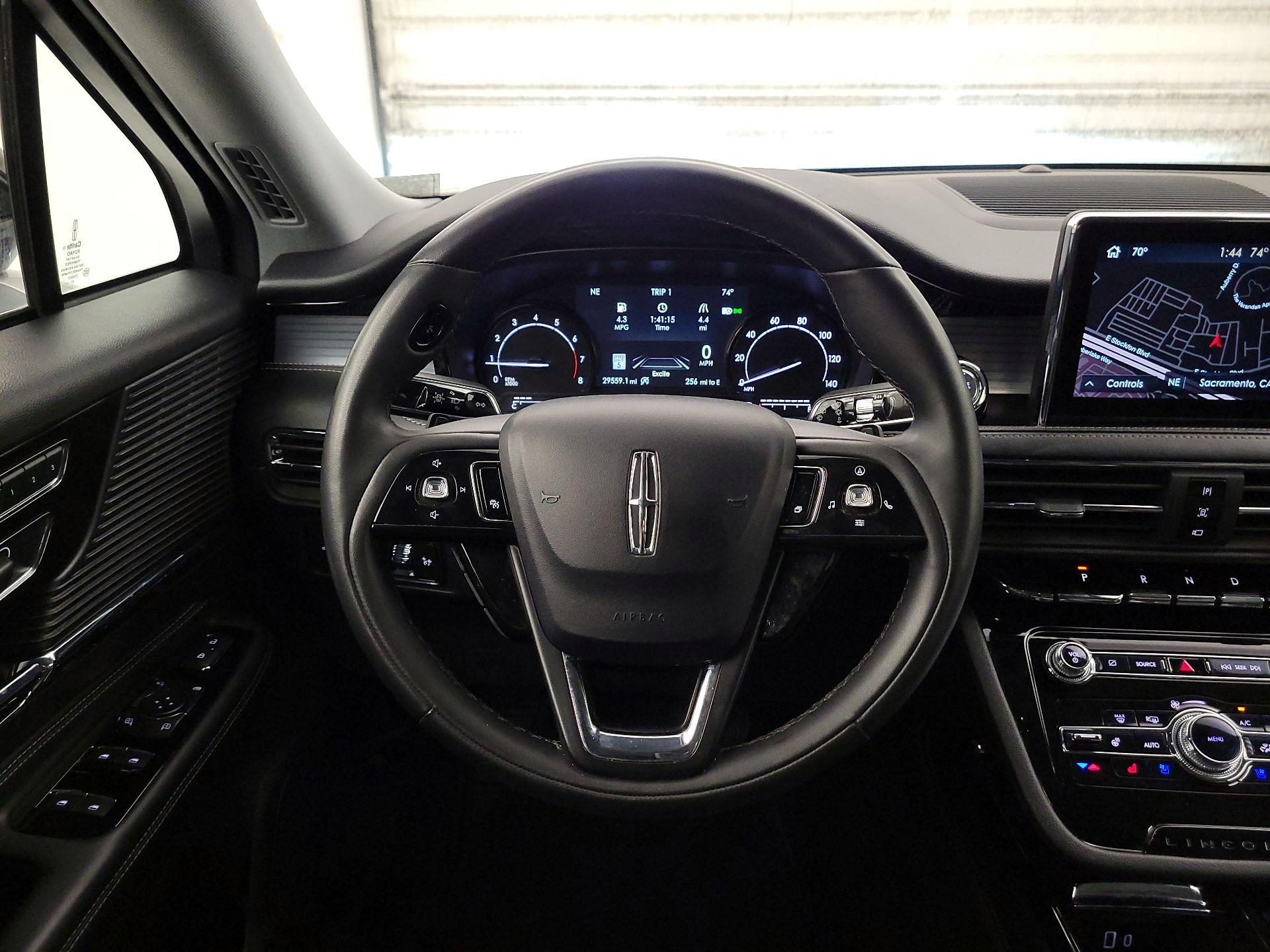 Thumbnail: 2022 Lincoln Corsair - 10