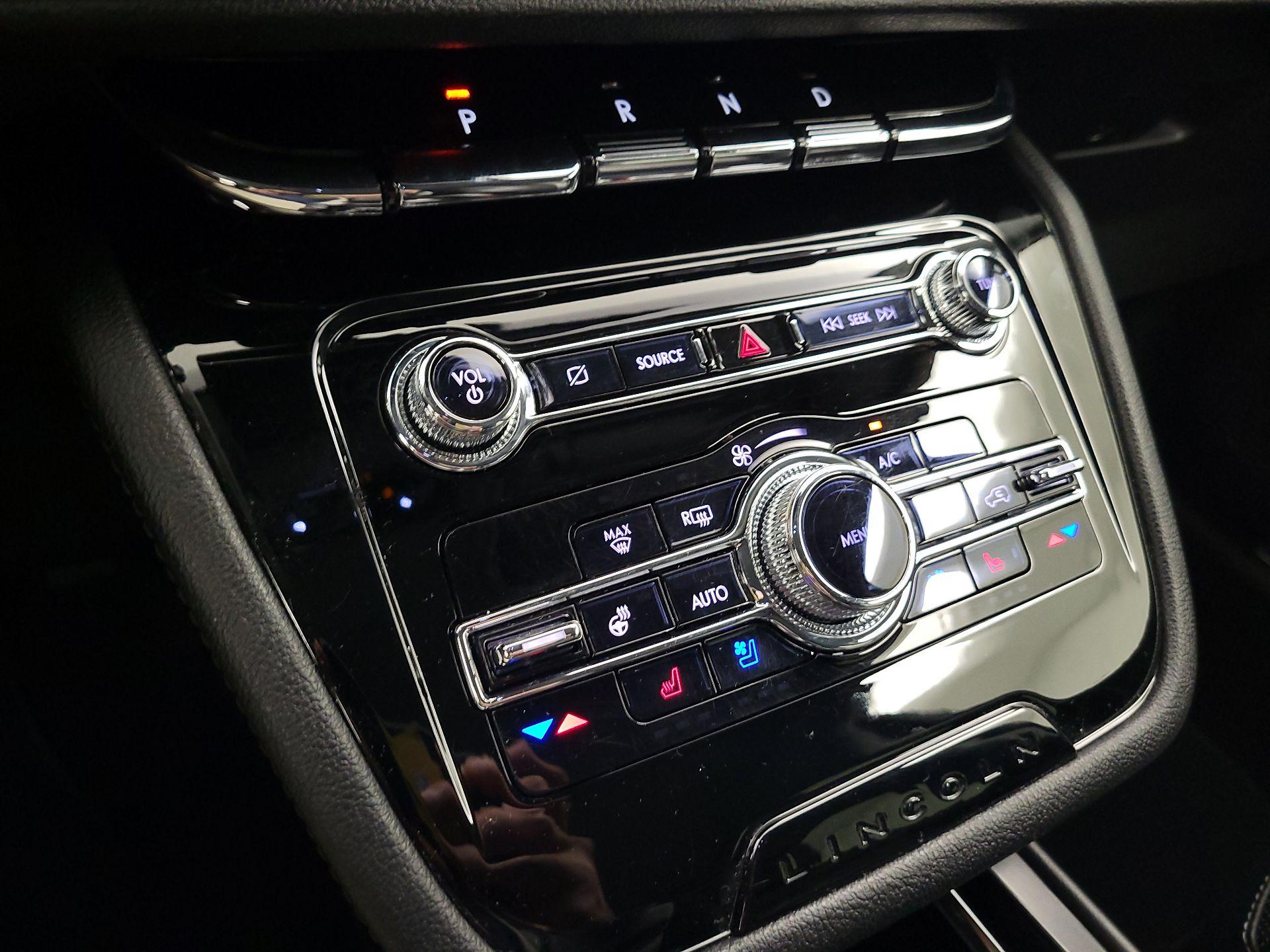 Thumbnail: 2022 Lincoln Corsair - 17