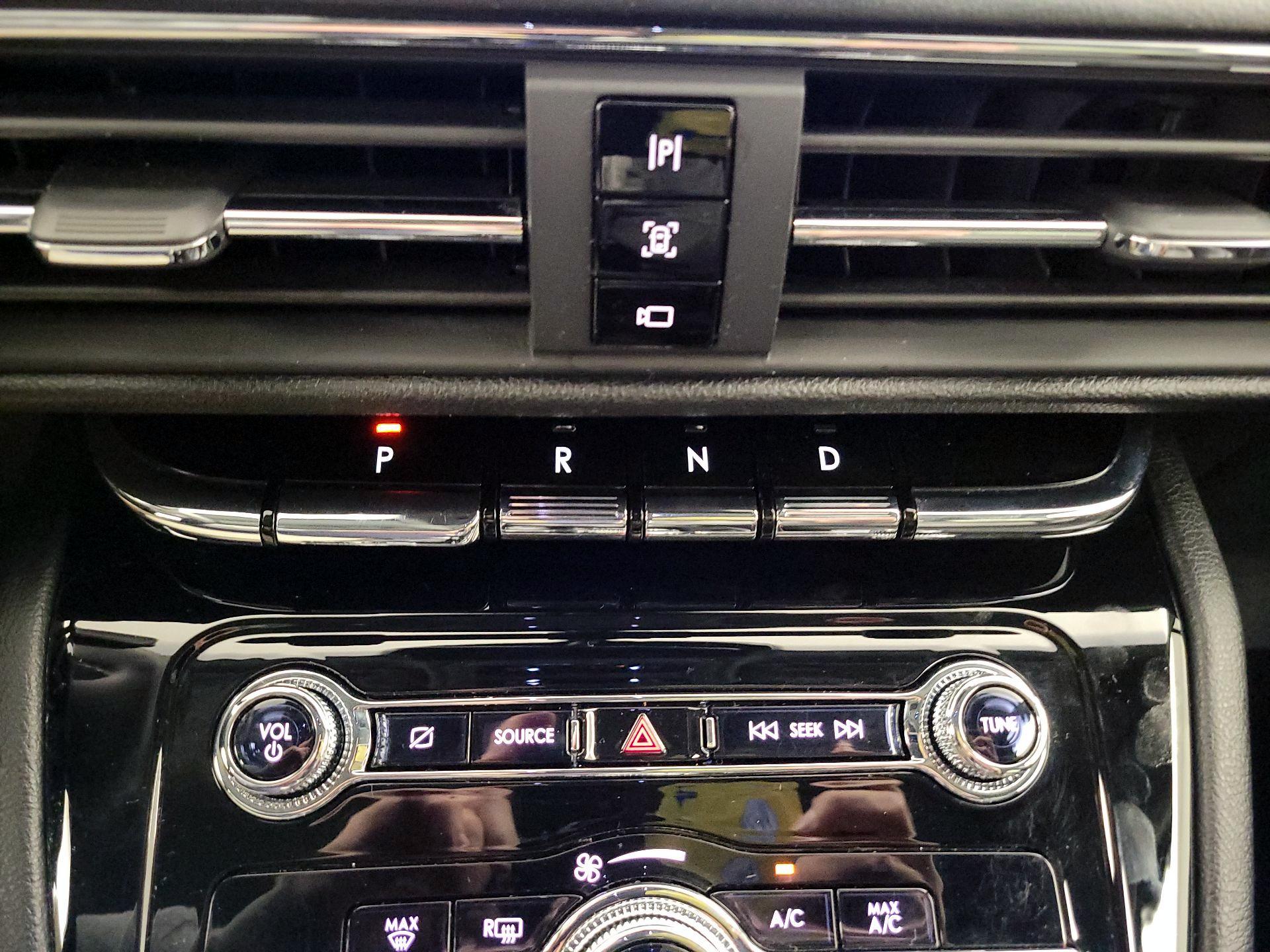 Thumbnail: 2022 Lincoln Corsair - 18