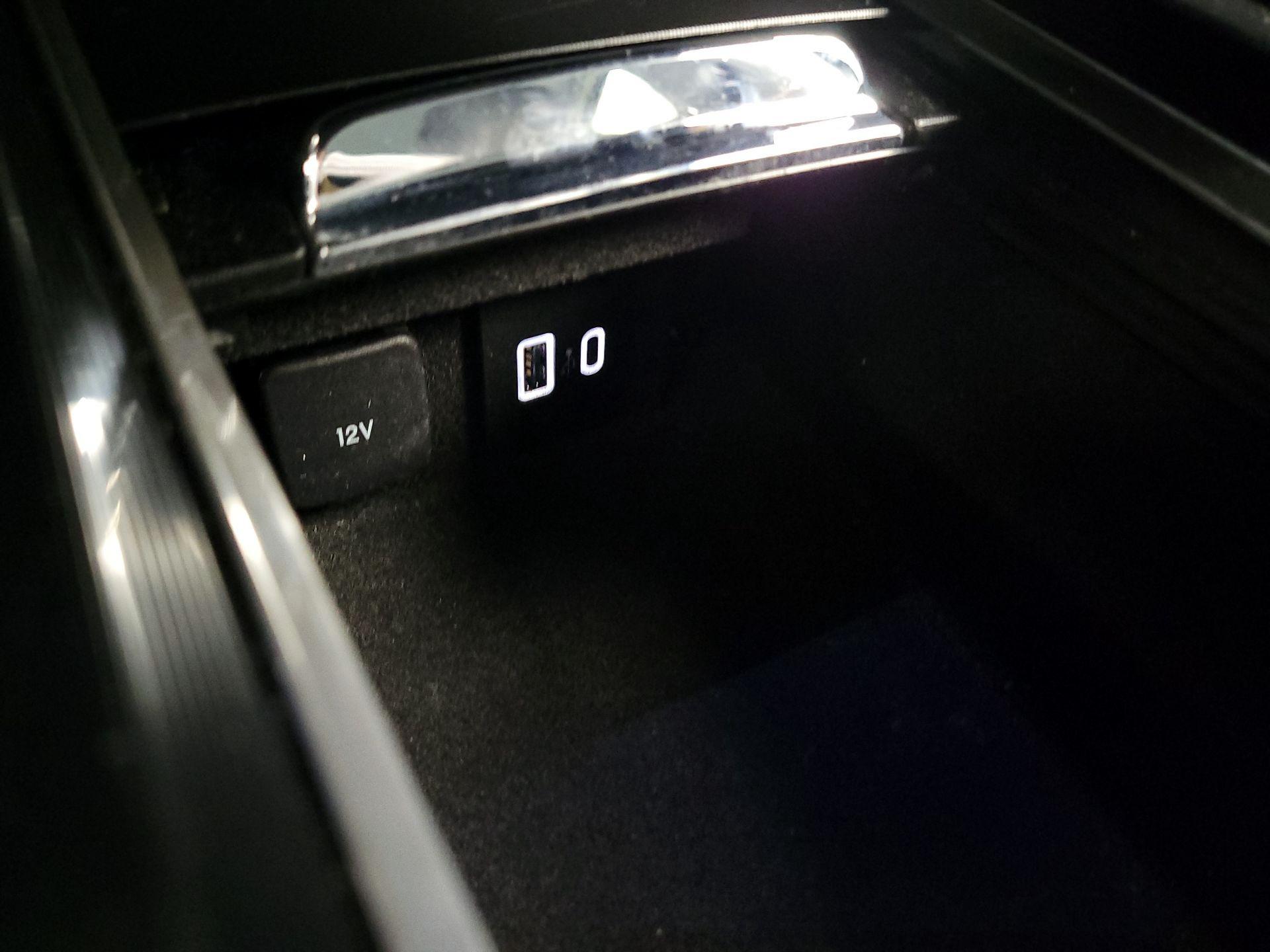 Thumbnail: 2022 Lincoln Corsair - 19