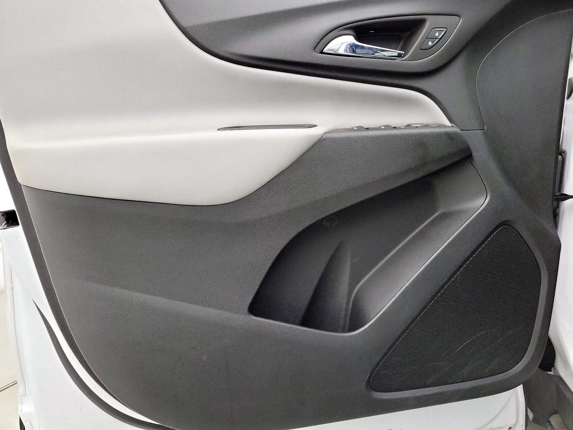 Thumbnail: 2022 Chevrolet Equinox - 12