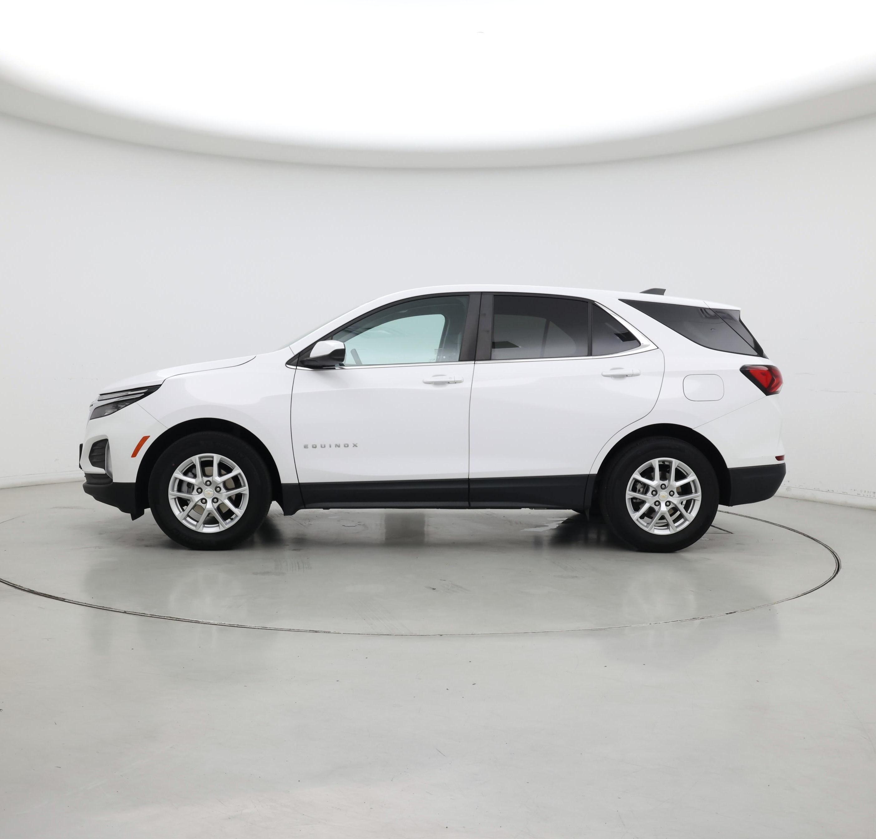 Thumbnail: 2022 Chevrolet Equinox - 3