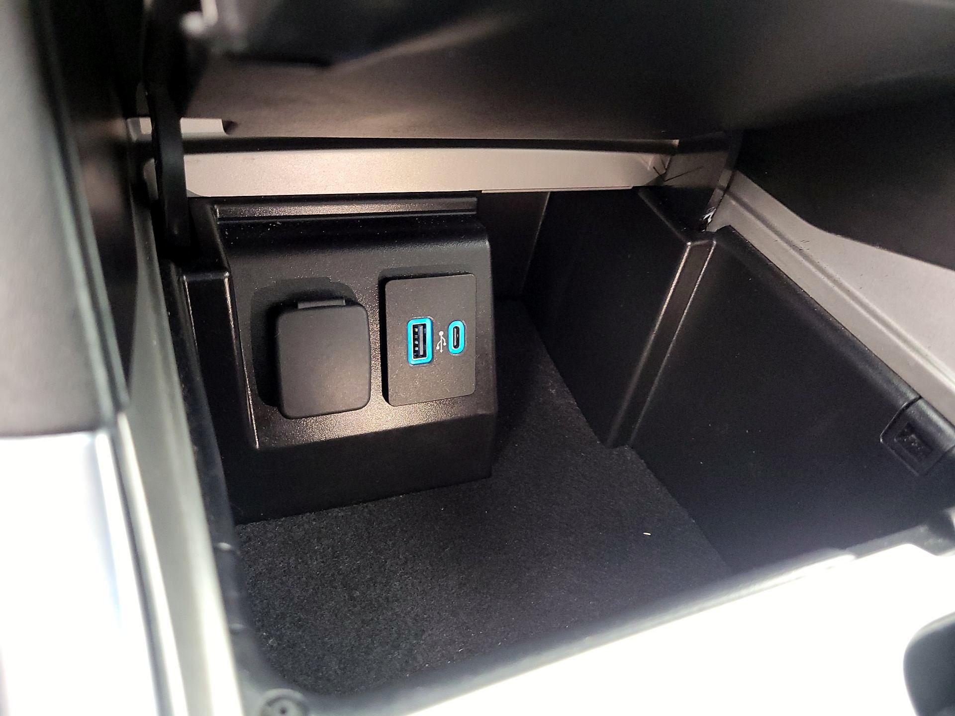 Thumbnail: 2023 Ford Explorer - 19