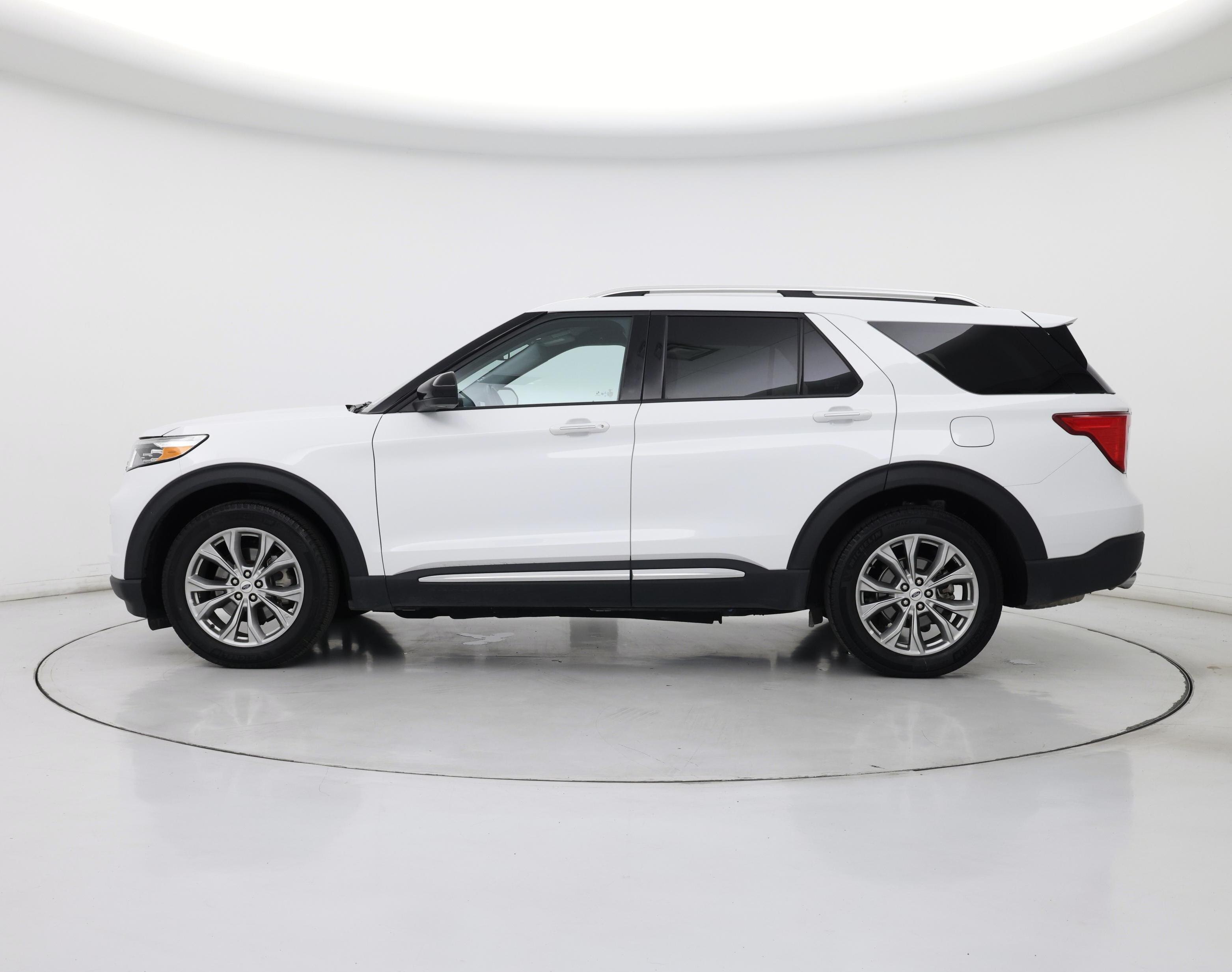 Thumbnail: 2023 Ford Explorer - 3