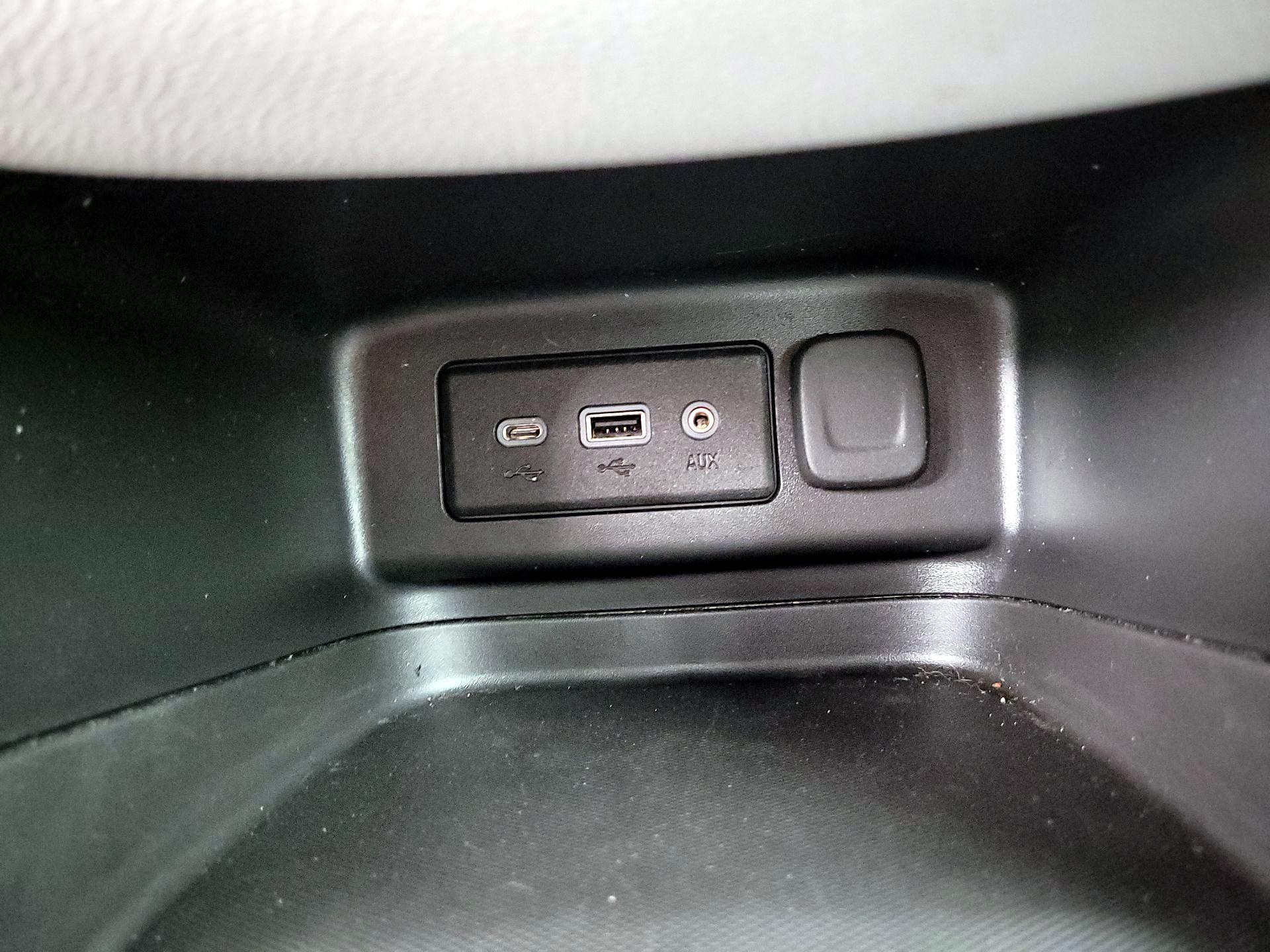 Thumbnail: 2023 Chevrolet Equinox - 18