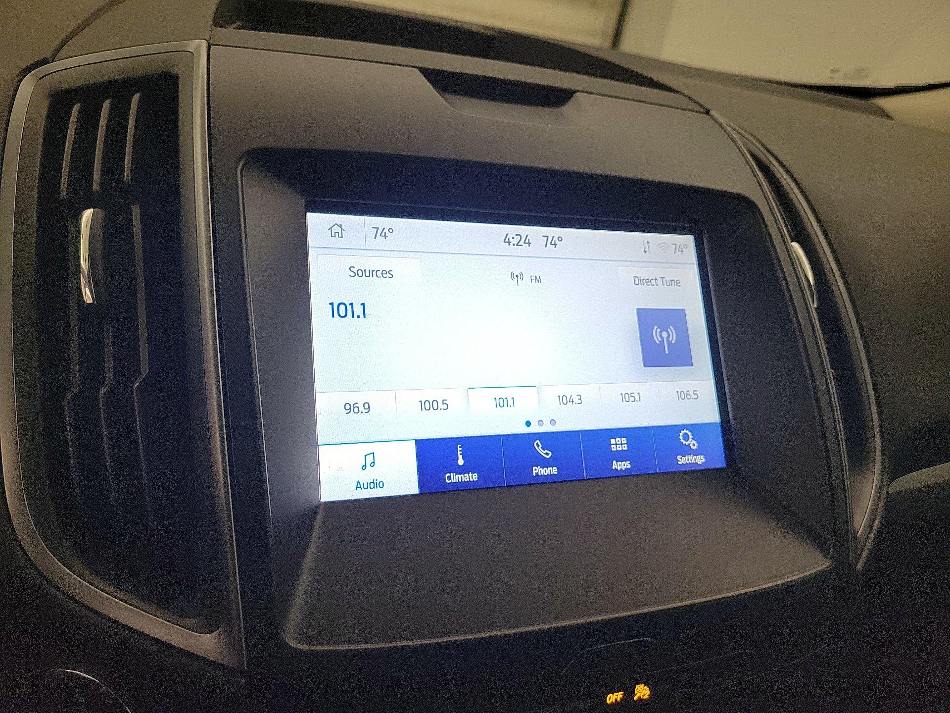 Thumbnail: 2020 Ford Edge - 15