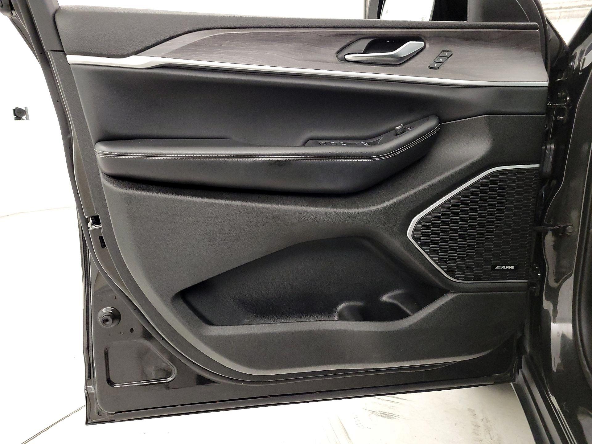 Thumbnail: 2022 Jeep Grand Cherokee L - 12