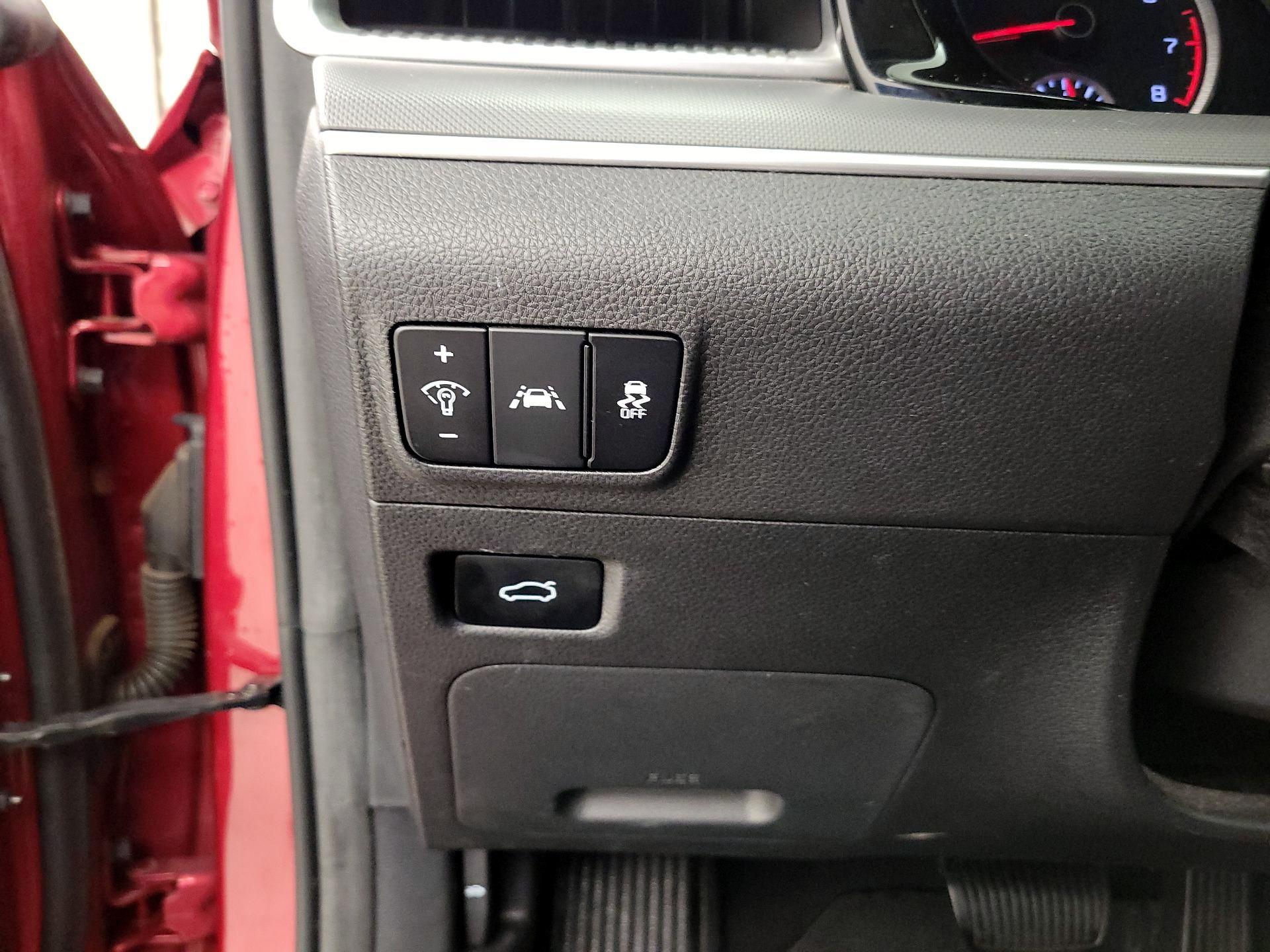 Thumbnail: 2022 Kia K5 - 13