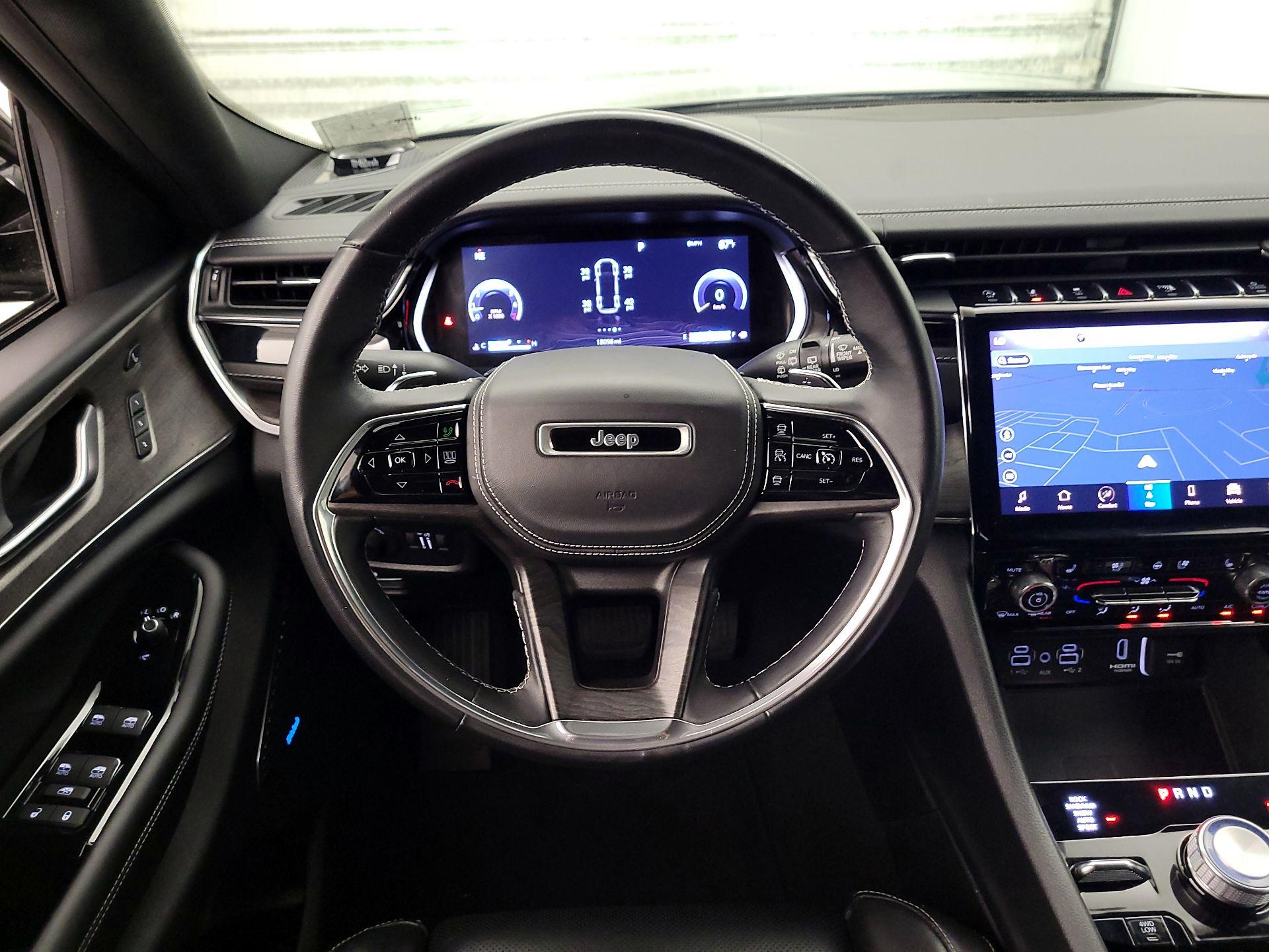 Thumbnail: 2022 Jeep Grand Cherokee - 10