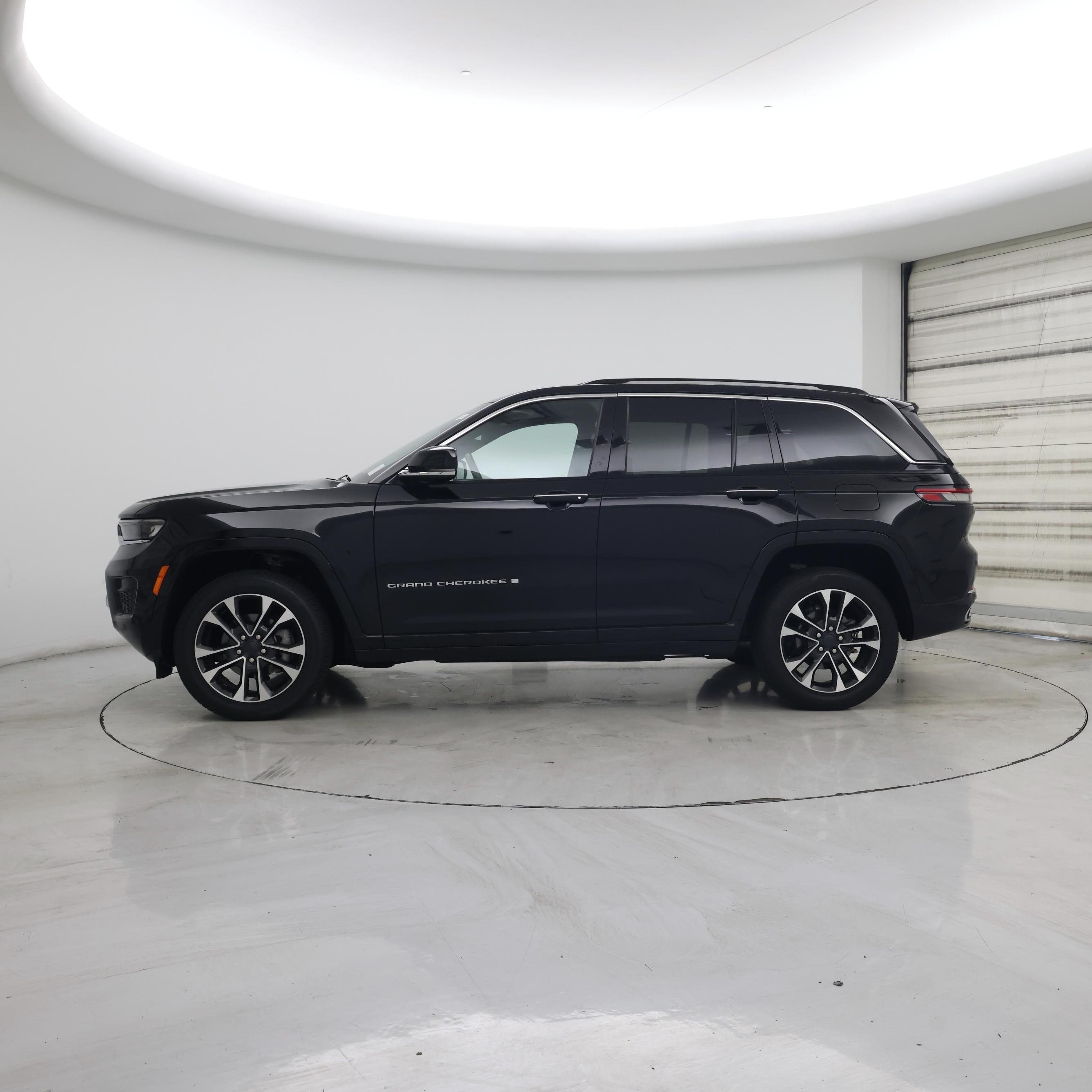 Thumbnail: 2022 Jeep Grand Cherokee - 3