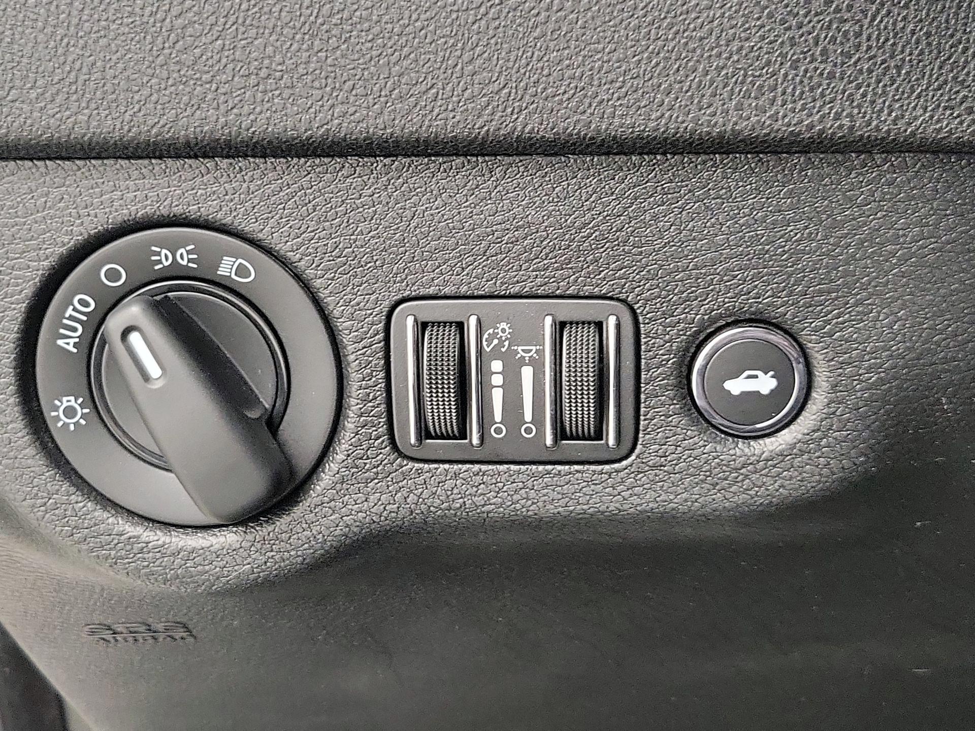 Thumbnail: 2022 Dodge Charger - 13