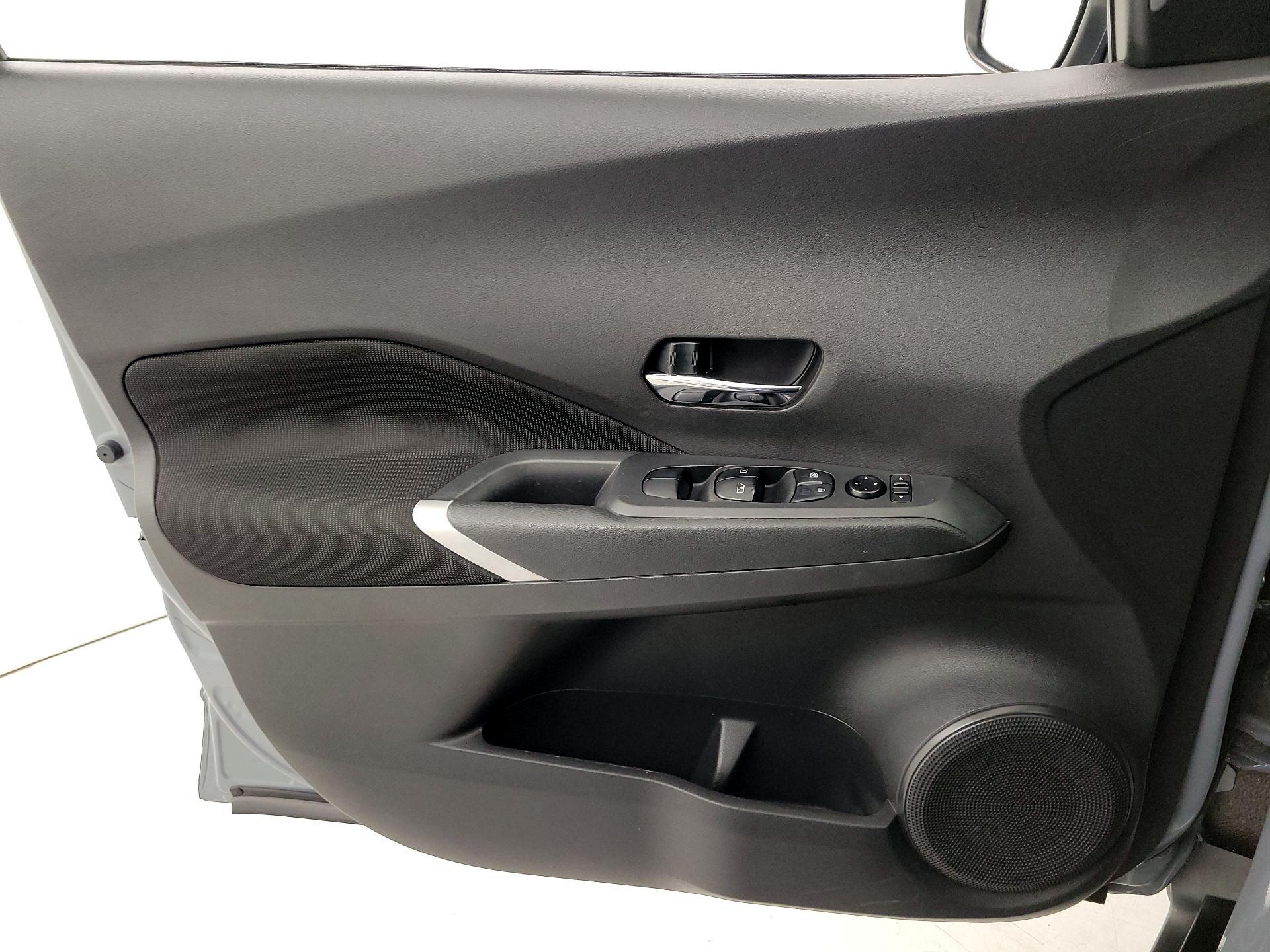 Thumbnail: 2023 Nissan Kicks - 12