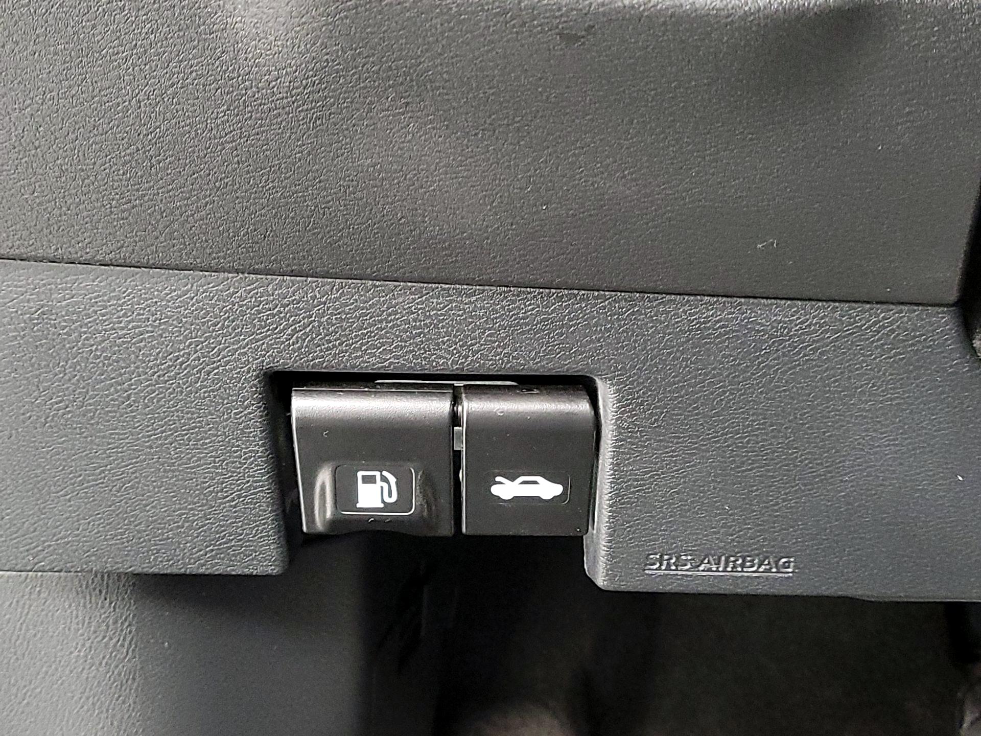 Thumbnail: 2023 Nissan Kicks - 13