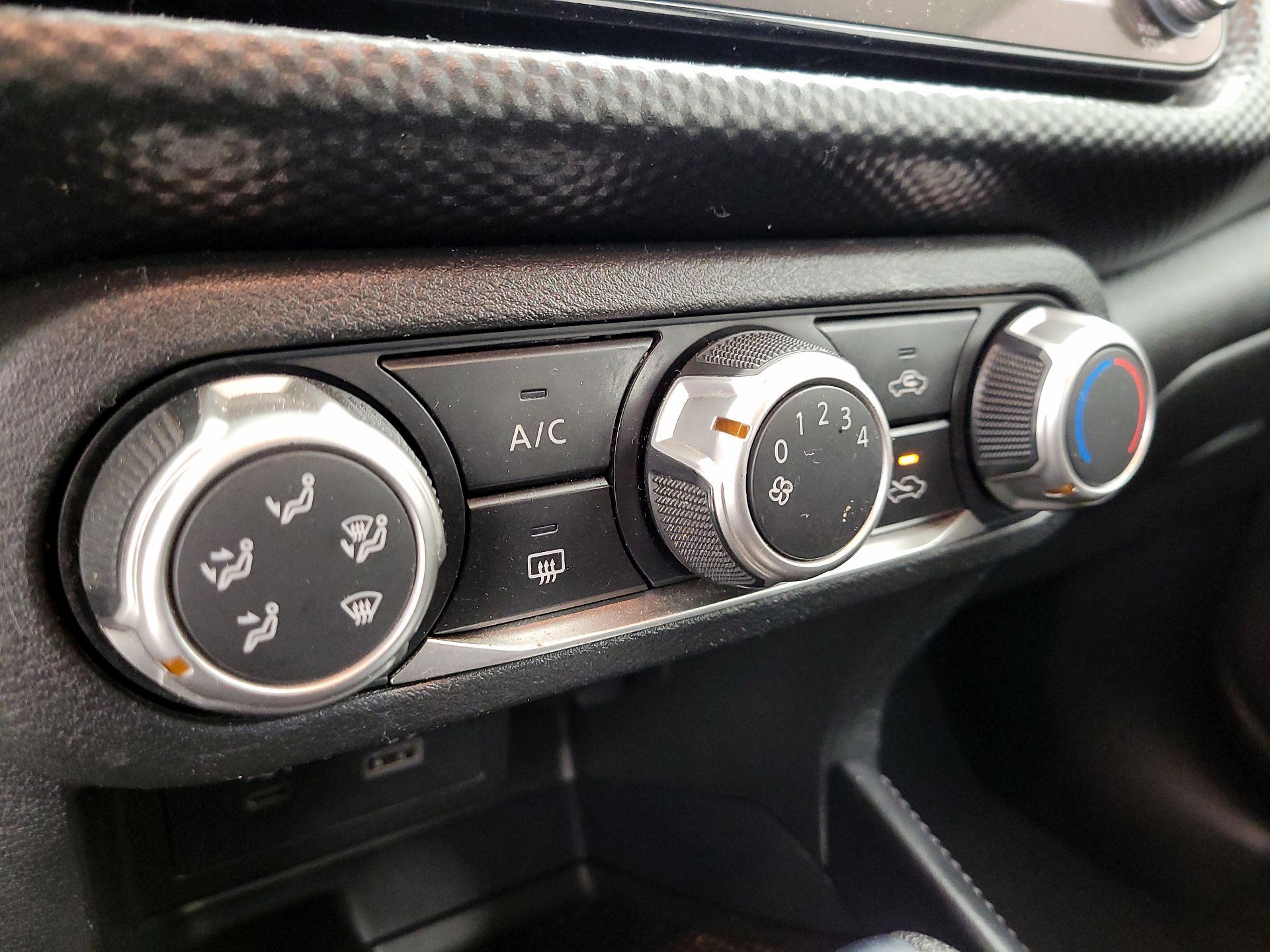 Thumbnail: 2023 Nissan Kicks - 16