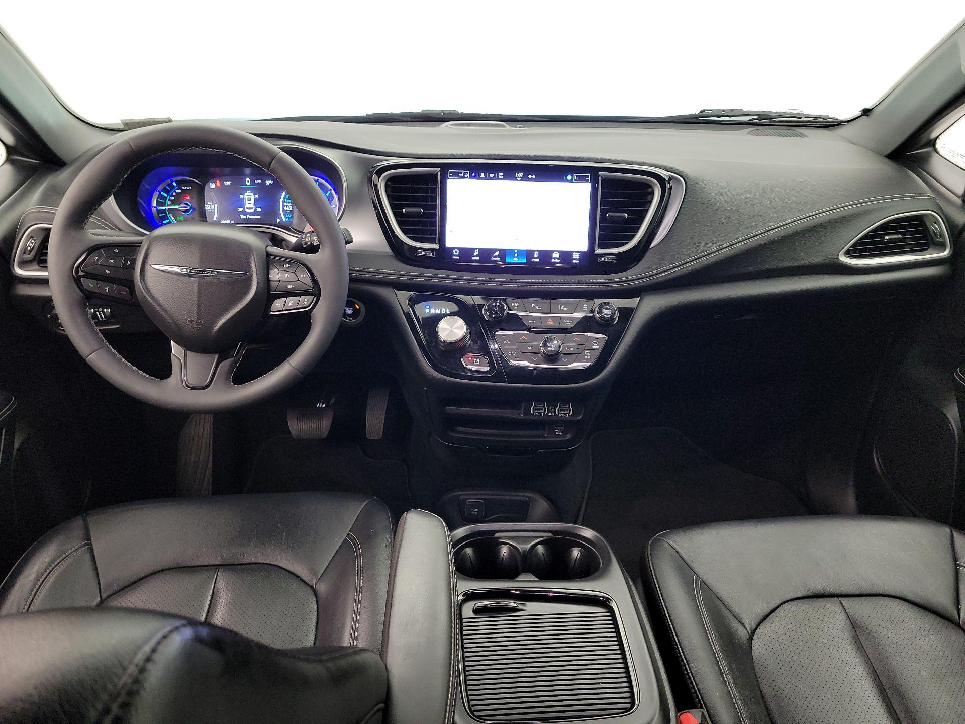 Thumbnail: 2022 Chrysler Pacifica - 9