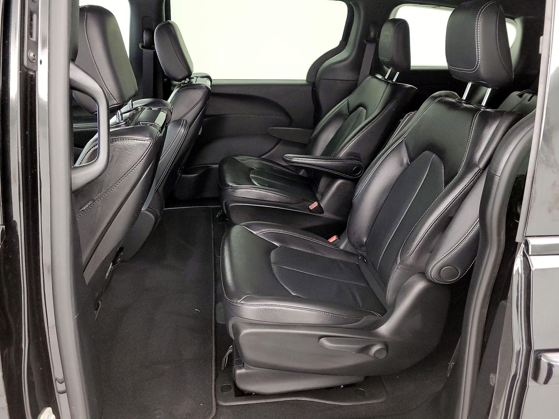 Thumbnail: 2022 Chrysler Pacifica - 20