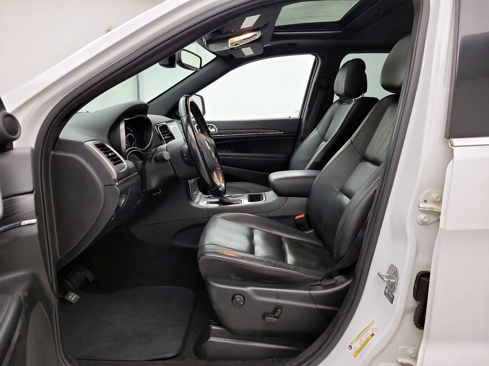 Thumbnail: 2022 Jeep Grand Cherokee - 11