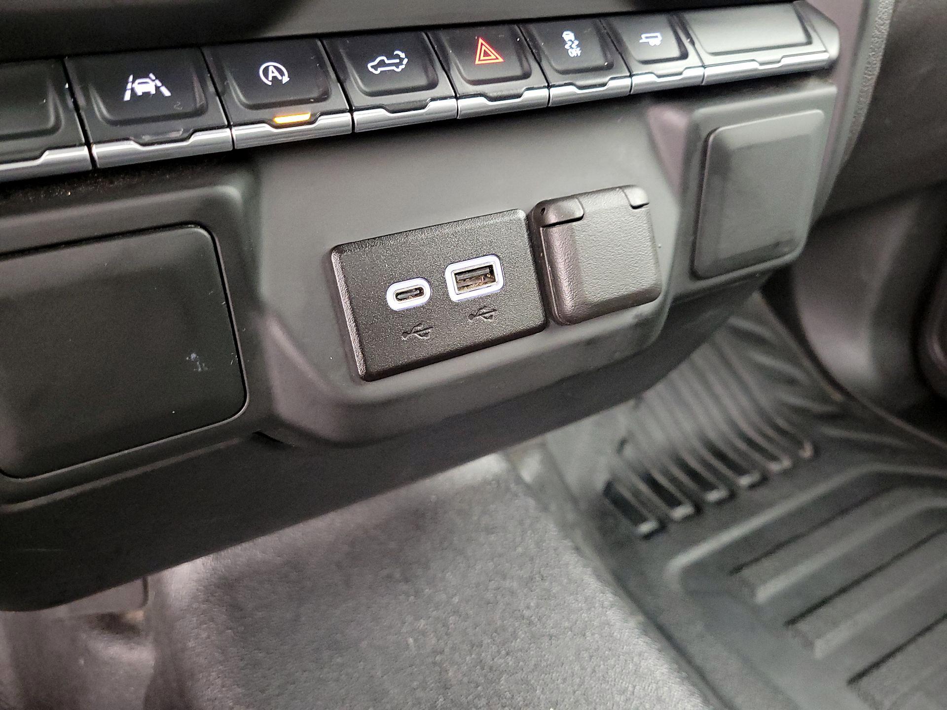 Thumbnail: 2024 Chevrolet Silverado 1500 - 18