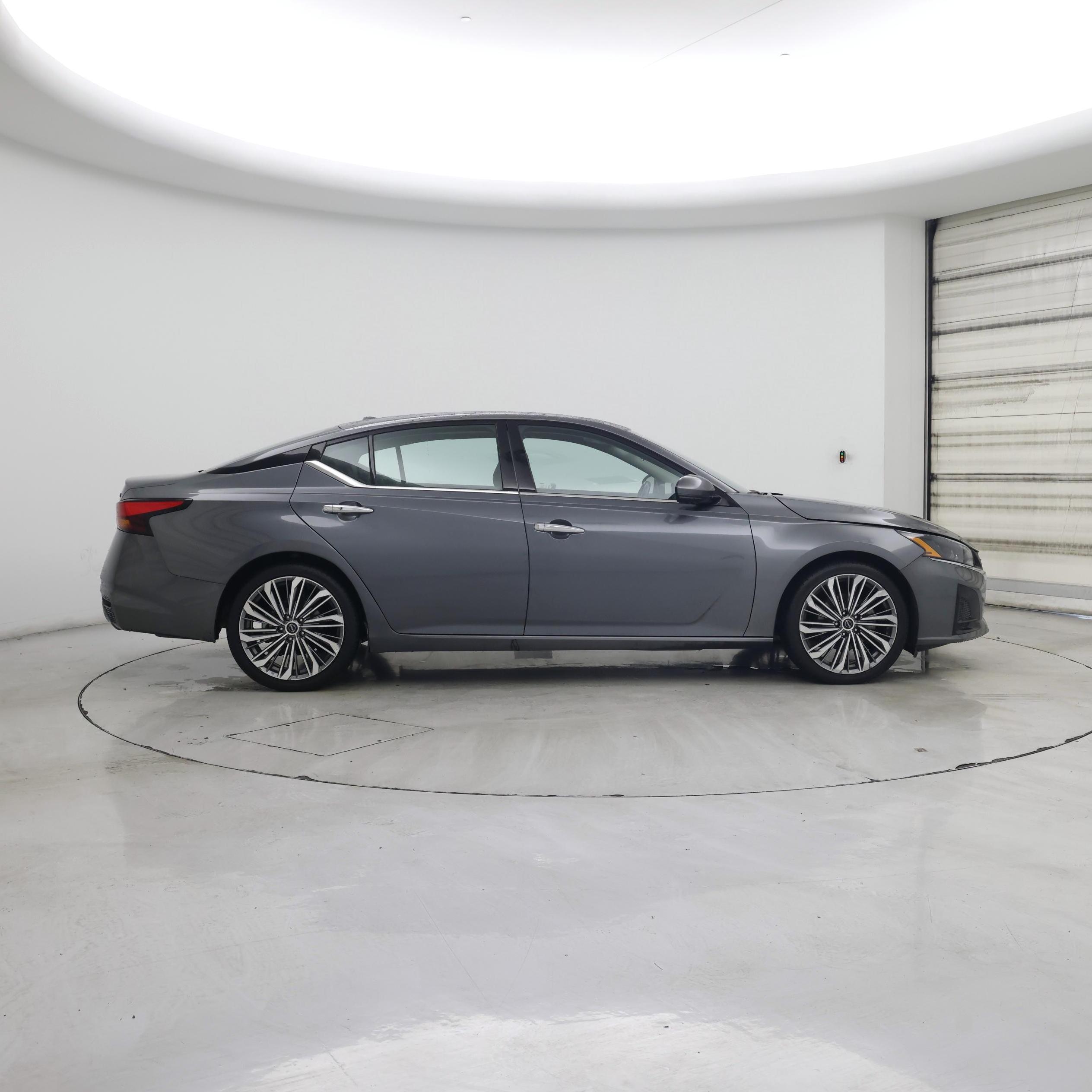 Thumbnail: 2023 Nissan Altima - 7