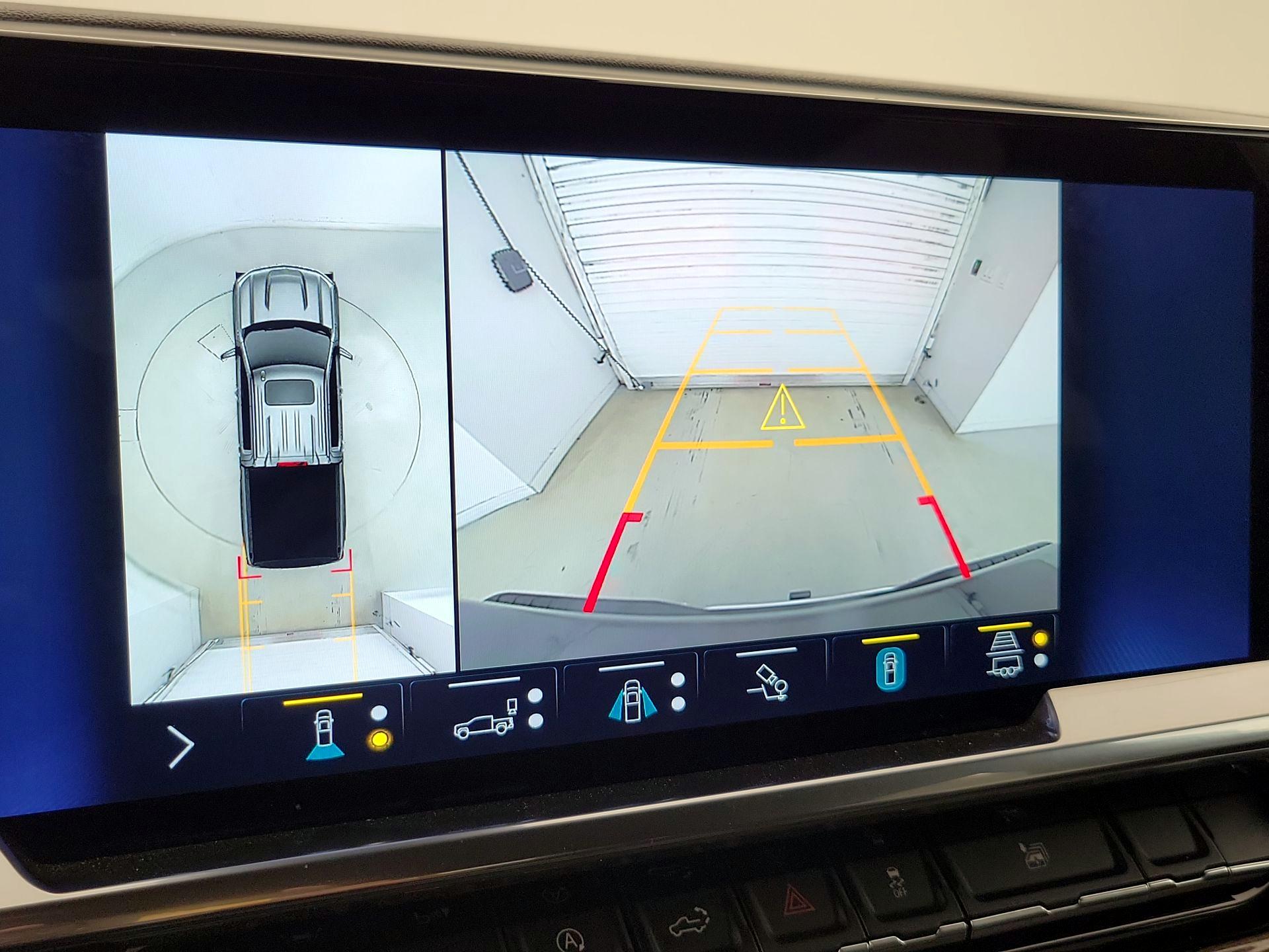 Thumbnail: 2022 Chevrolet Silverado 1500 - 14