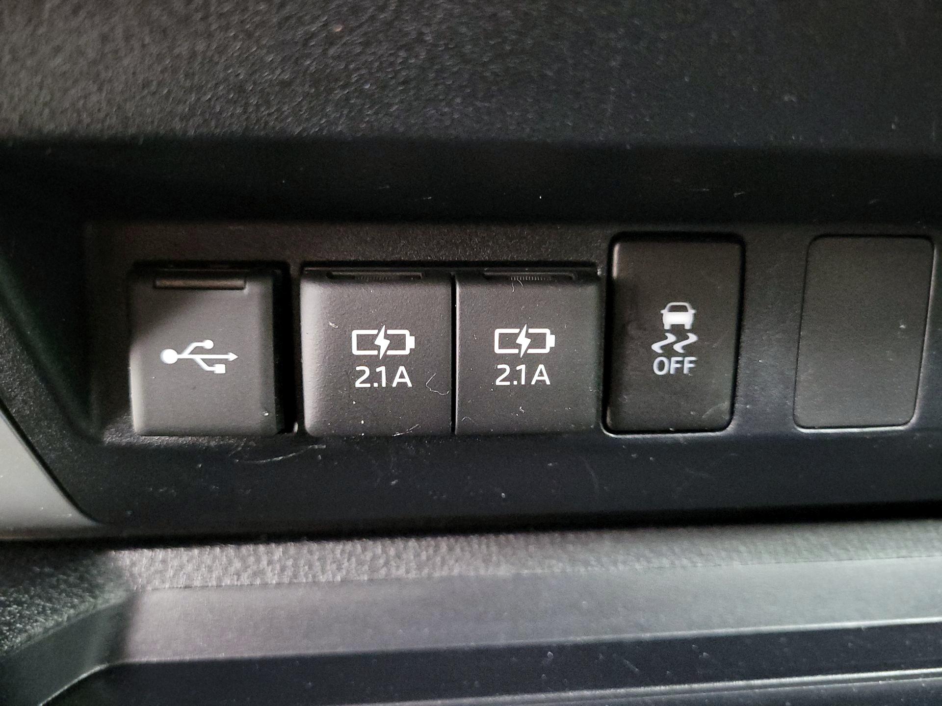 Thumbnail: 2020 Toyota Tundra - 18