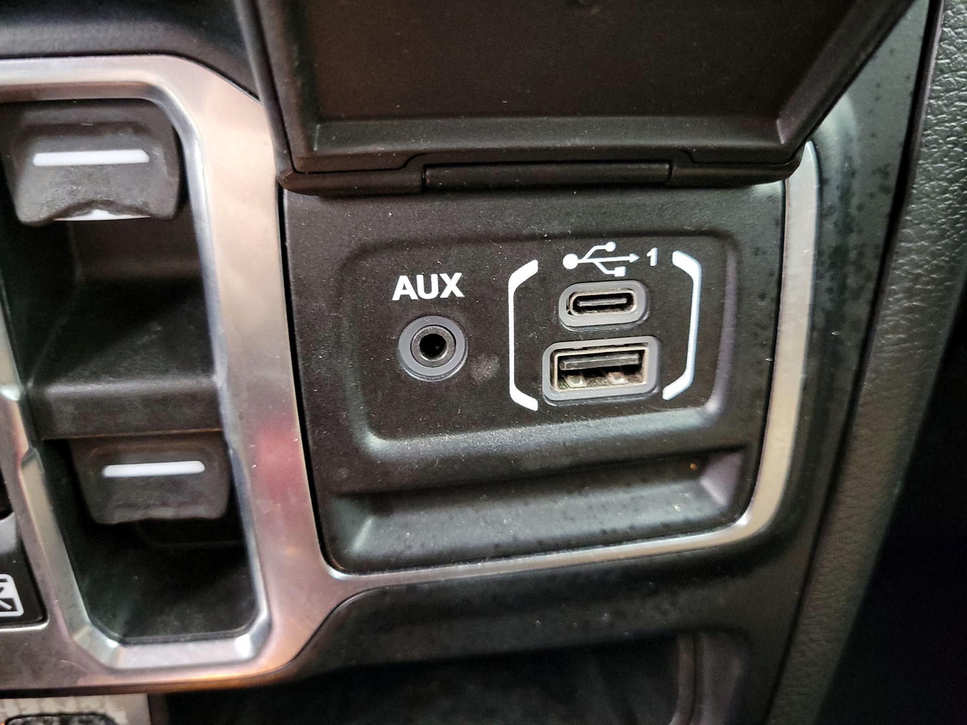 Thumbnail: 2022 Jeep Wrangler - 19