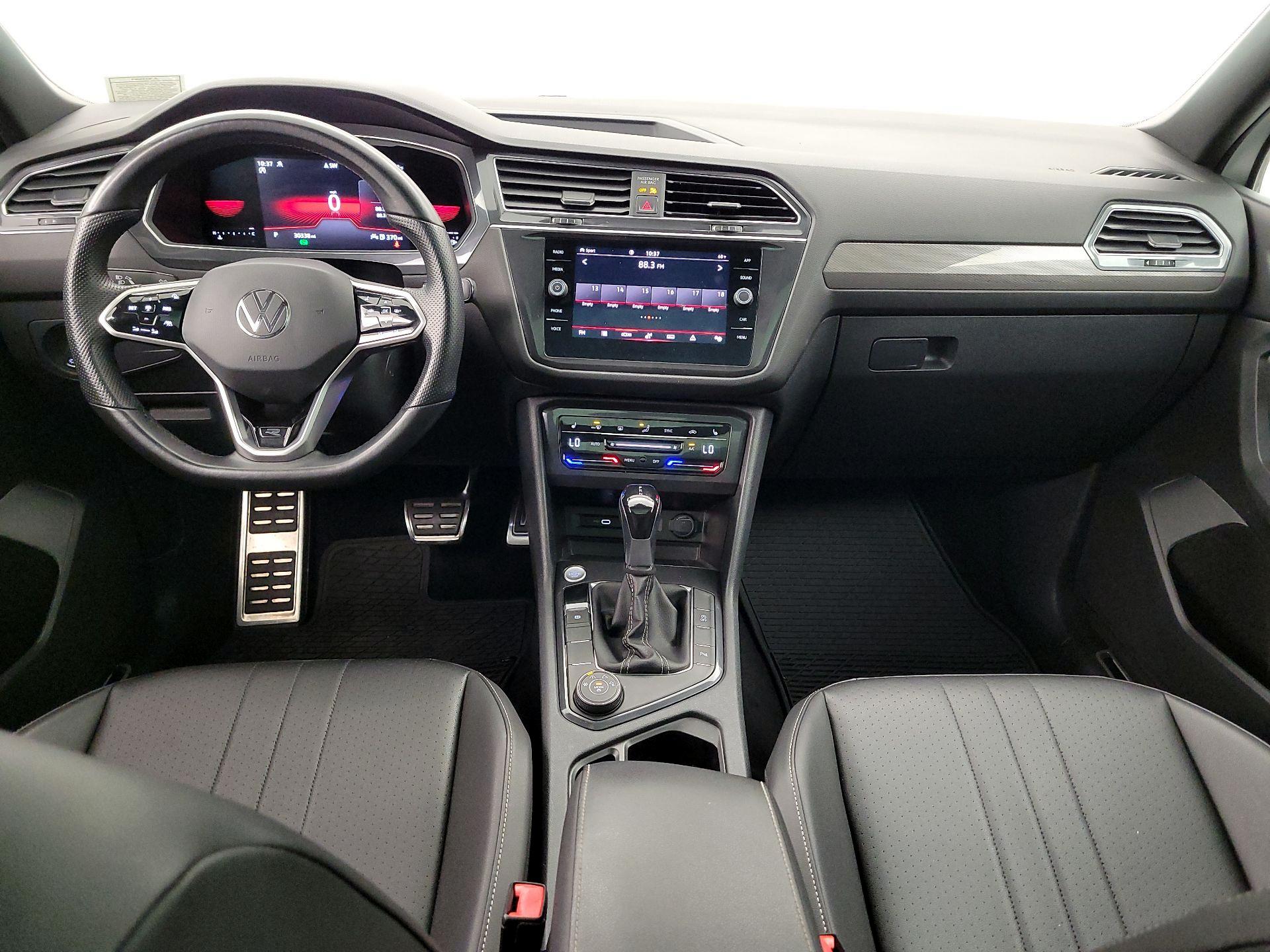 Thumbnail: 2023 Volkswagen Tiguan - 9