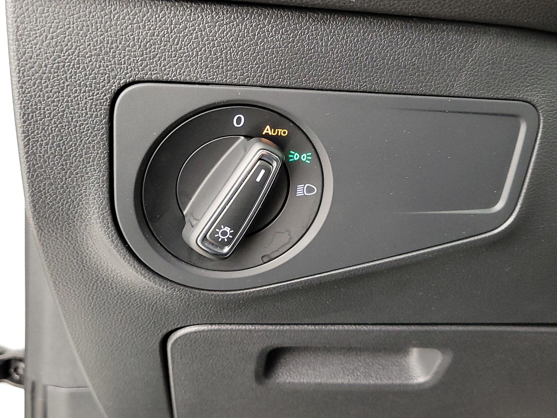 Thumbnail: 2023 Volkswagen Tiguan - 13