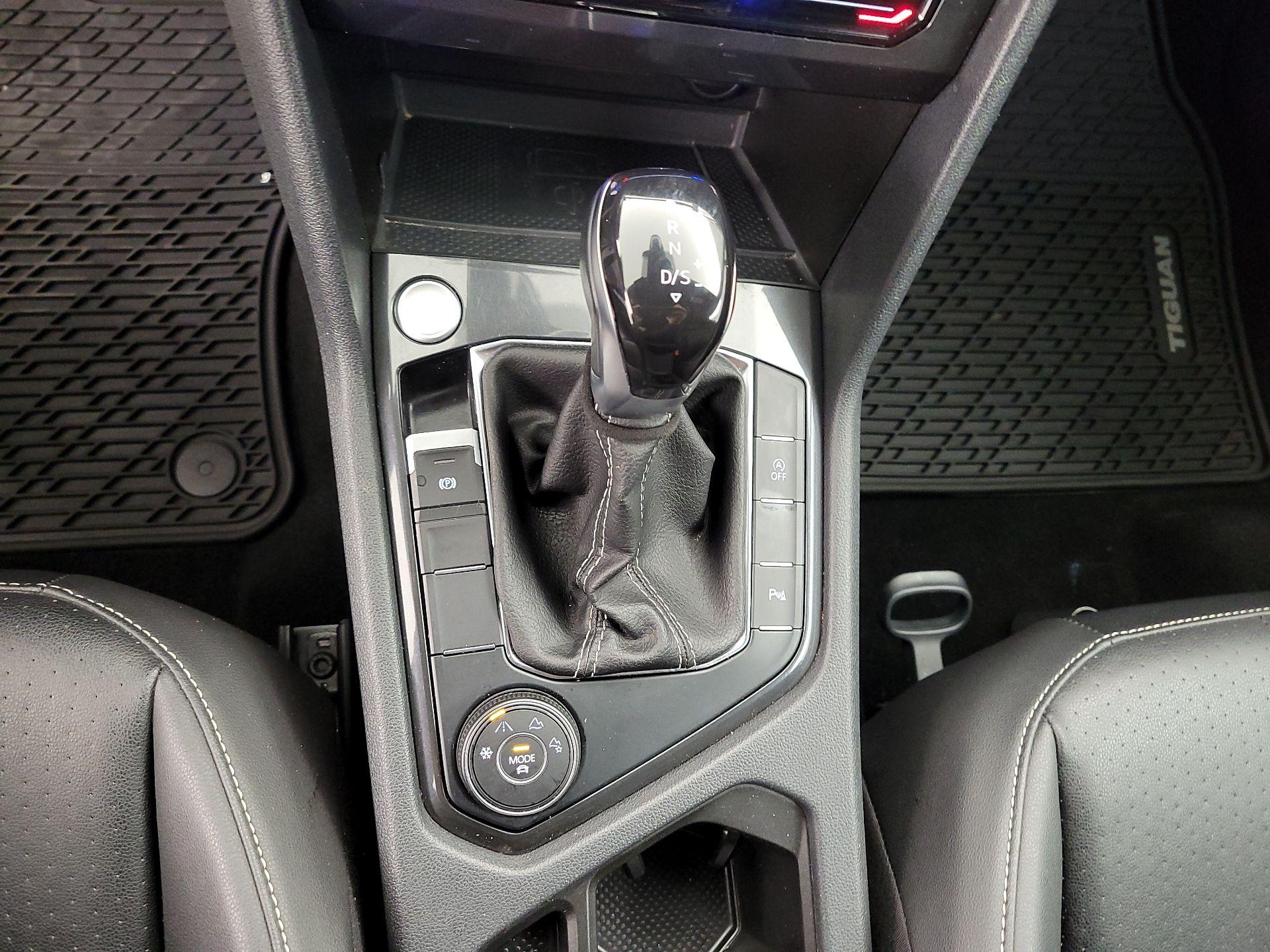 Thumbnail: 2023 Volkswagen Tiguan - 17