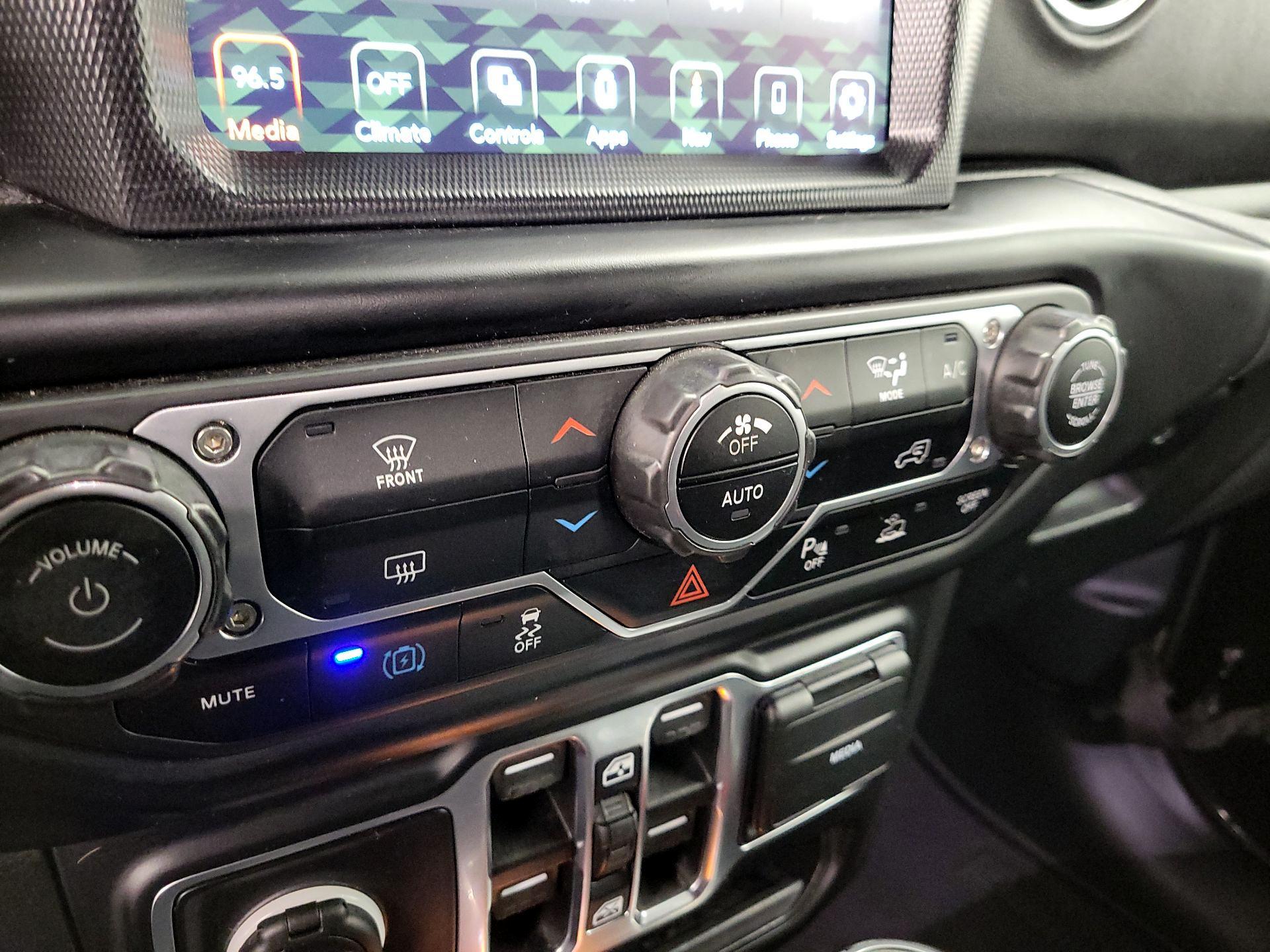 Thumbnail: 2023 Jeep Wrangler - 17