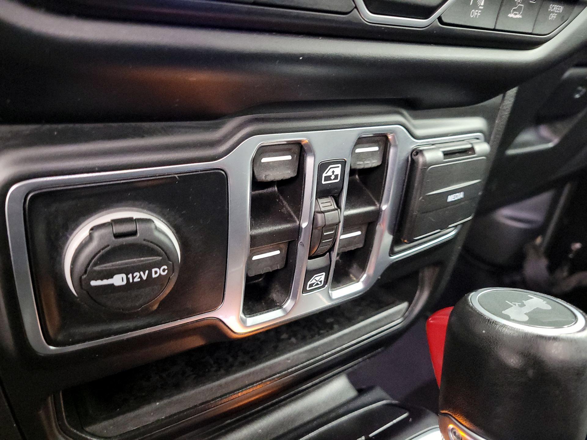 Thumbnail: 2023 Jeep Wrangler - 19