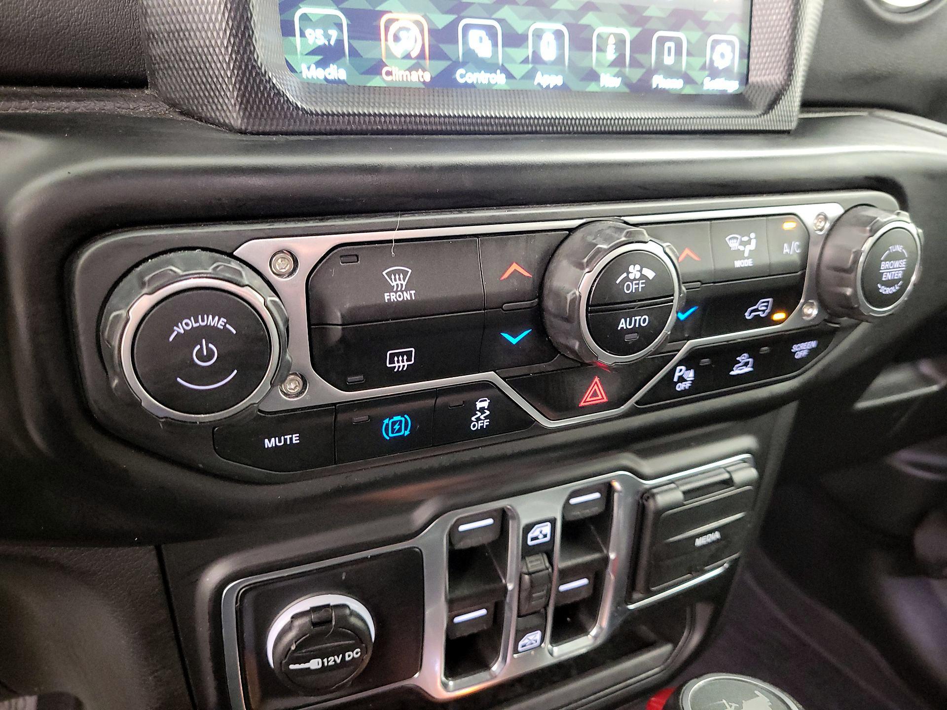 Thumbnail: 2023 Jeep Wrangler - 17