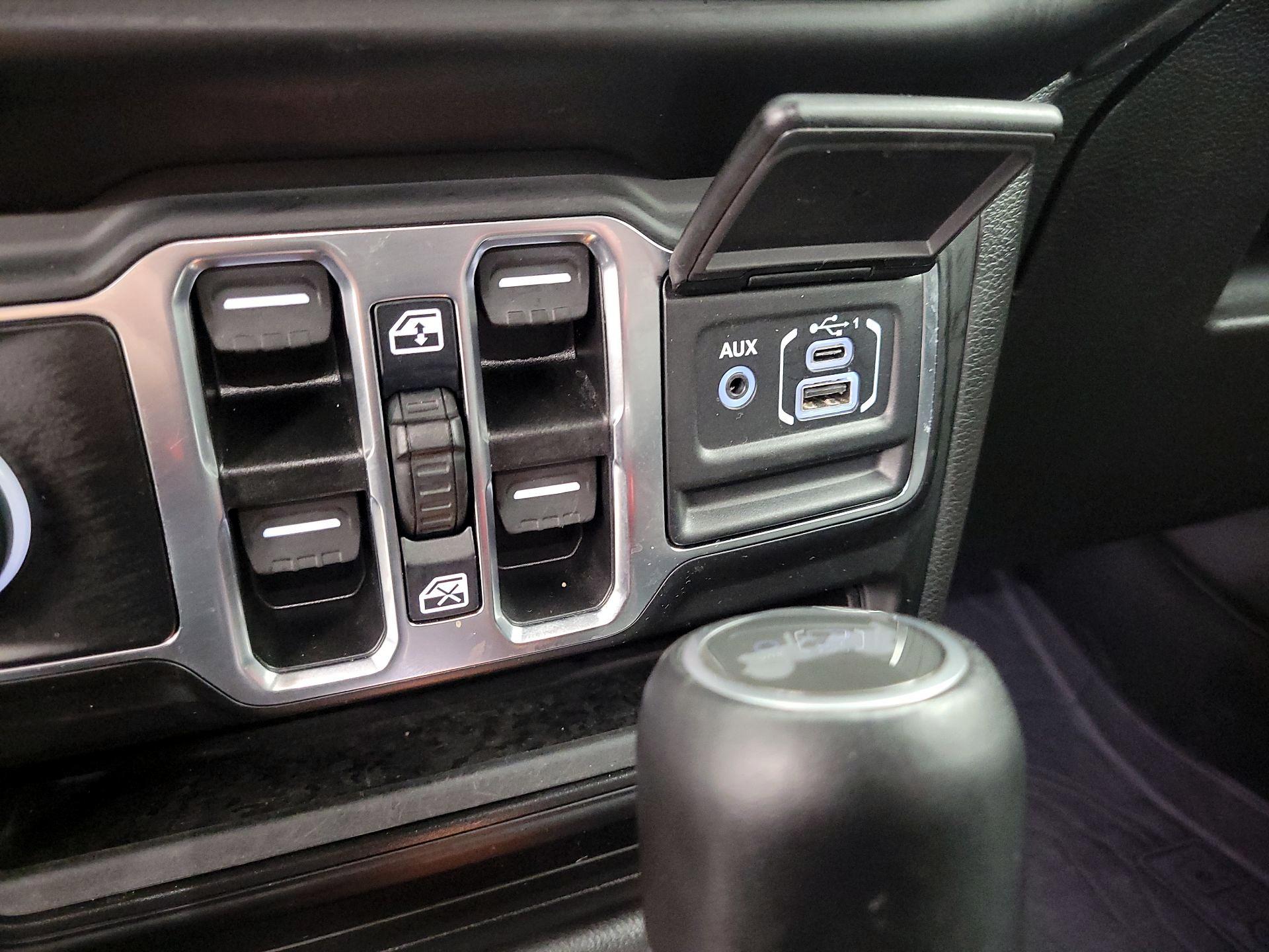 Thumbnail: 2023 Jeep Wrangler - 19