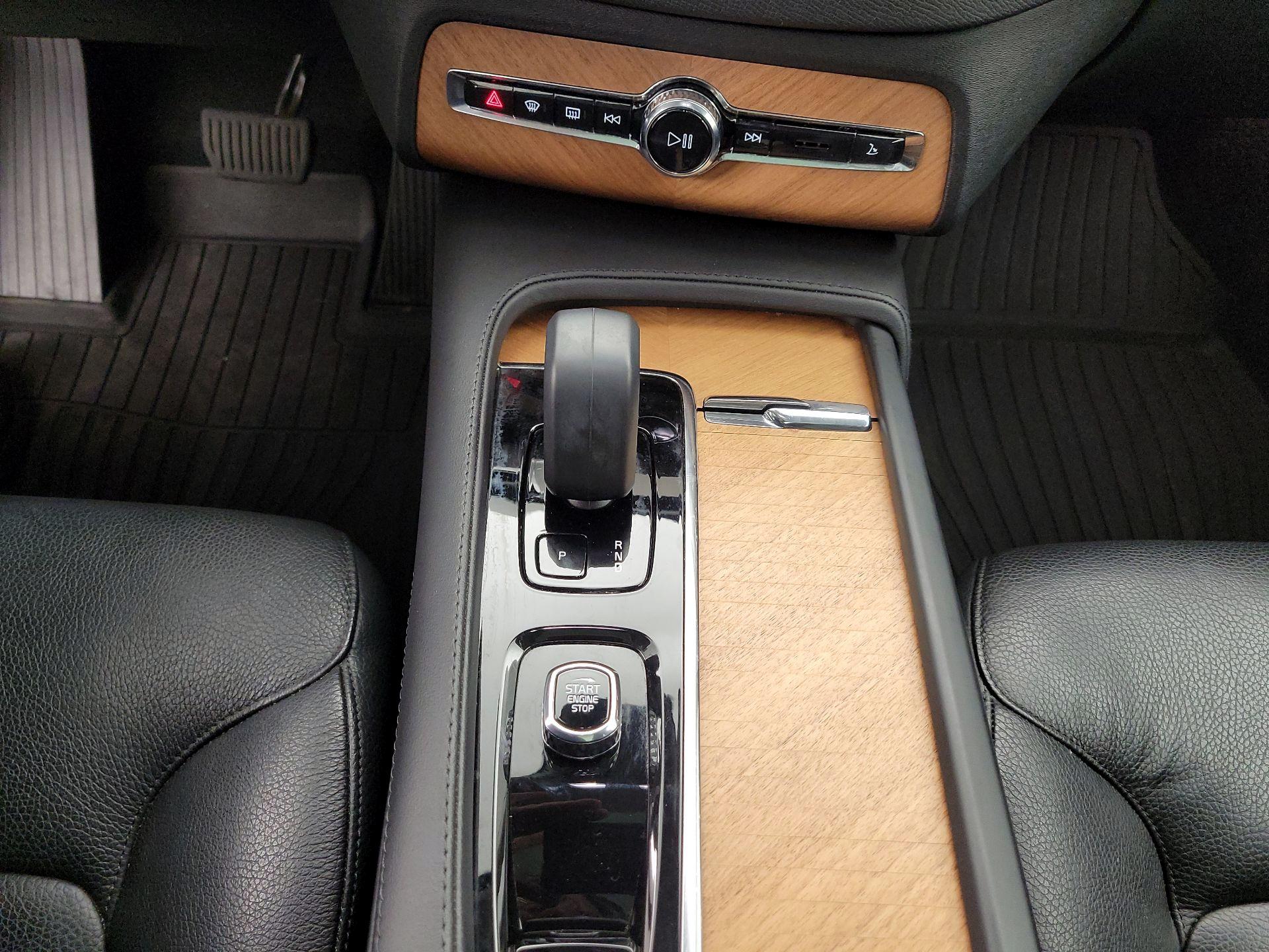 Thumbnail: 2023 Volvo XC90 - 17