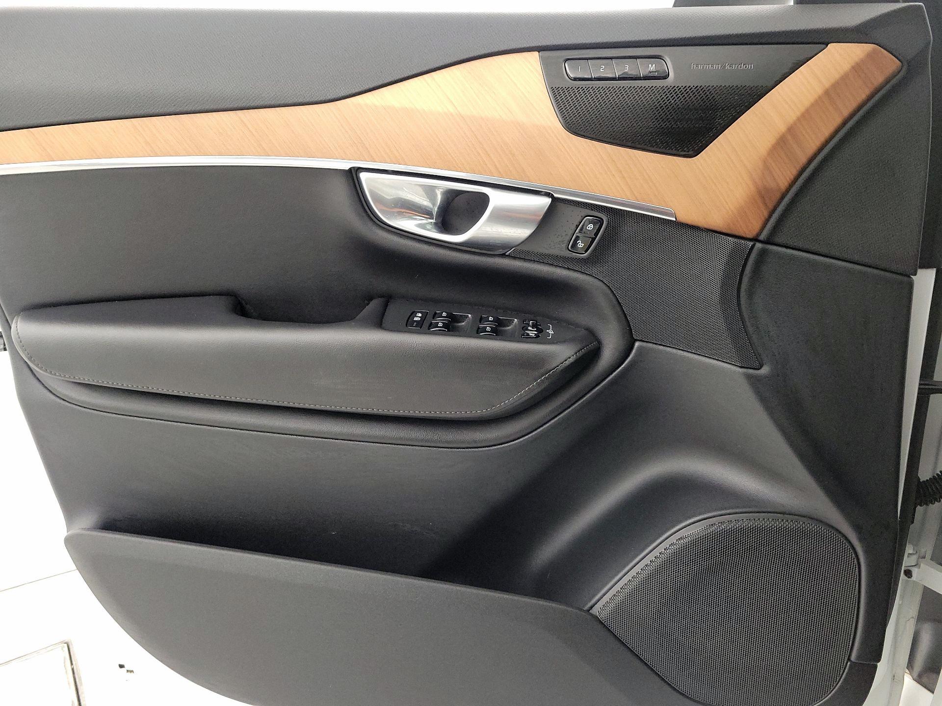 Thumbnail: 2023 Volvo XC90 - 12