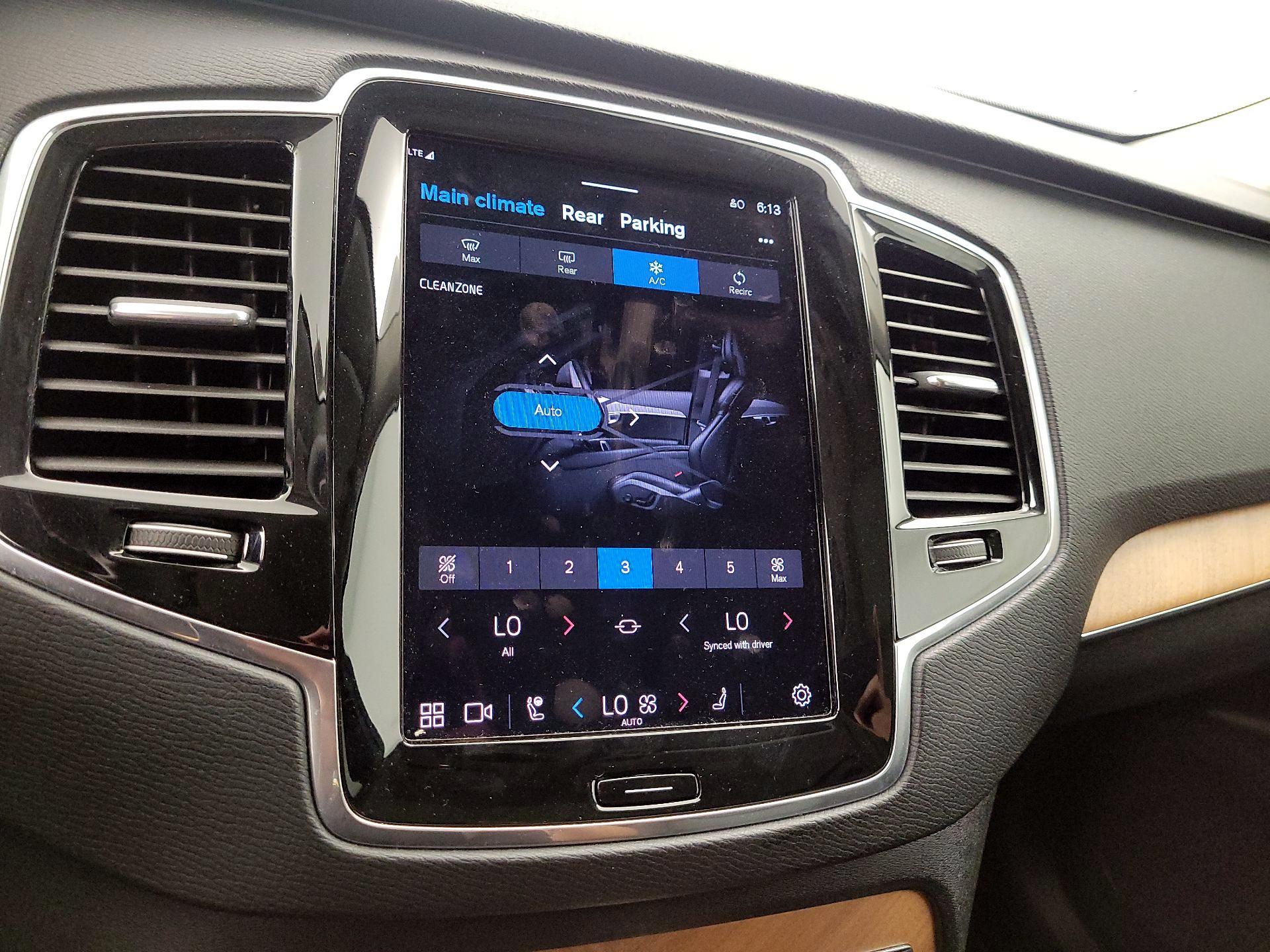 Thumbnail: 2023 Volvo XC90 - 17