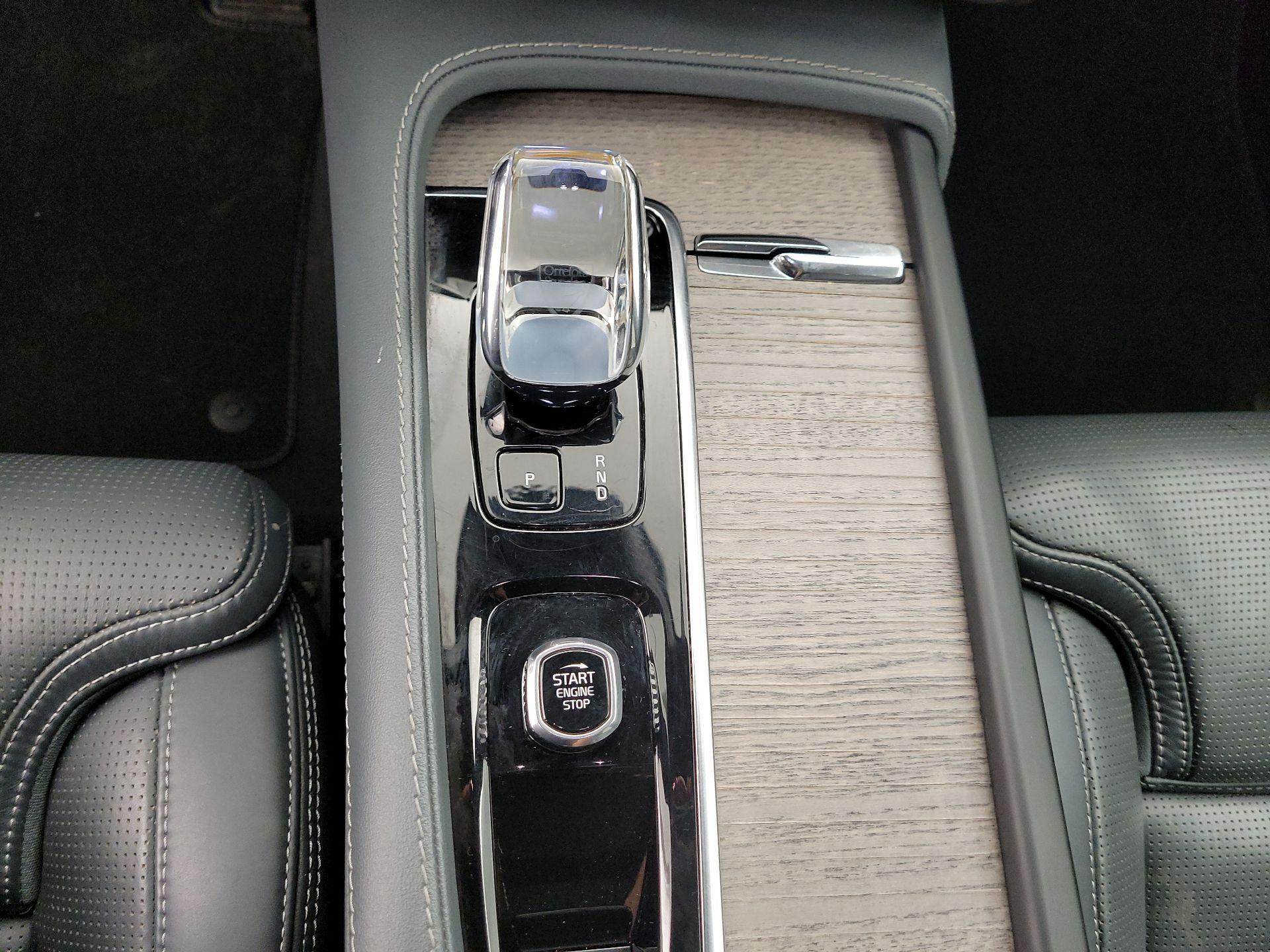 Thumbnail: 2023 Volvo XC90 - 18