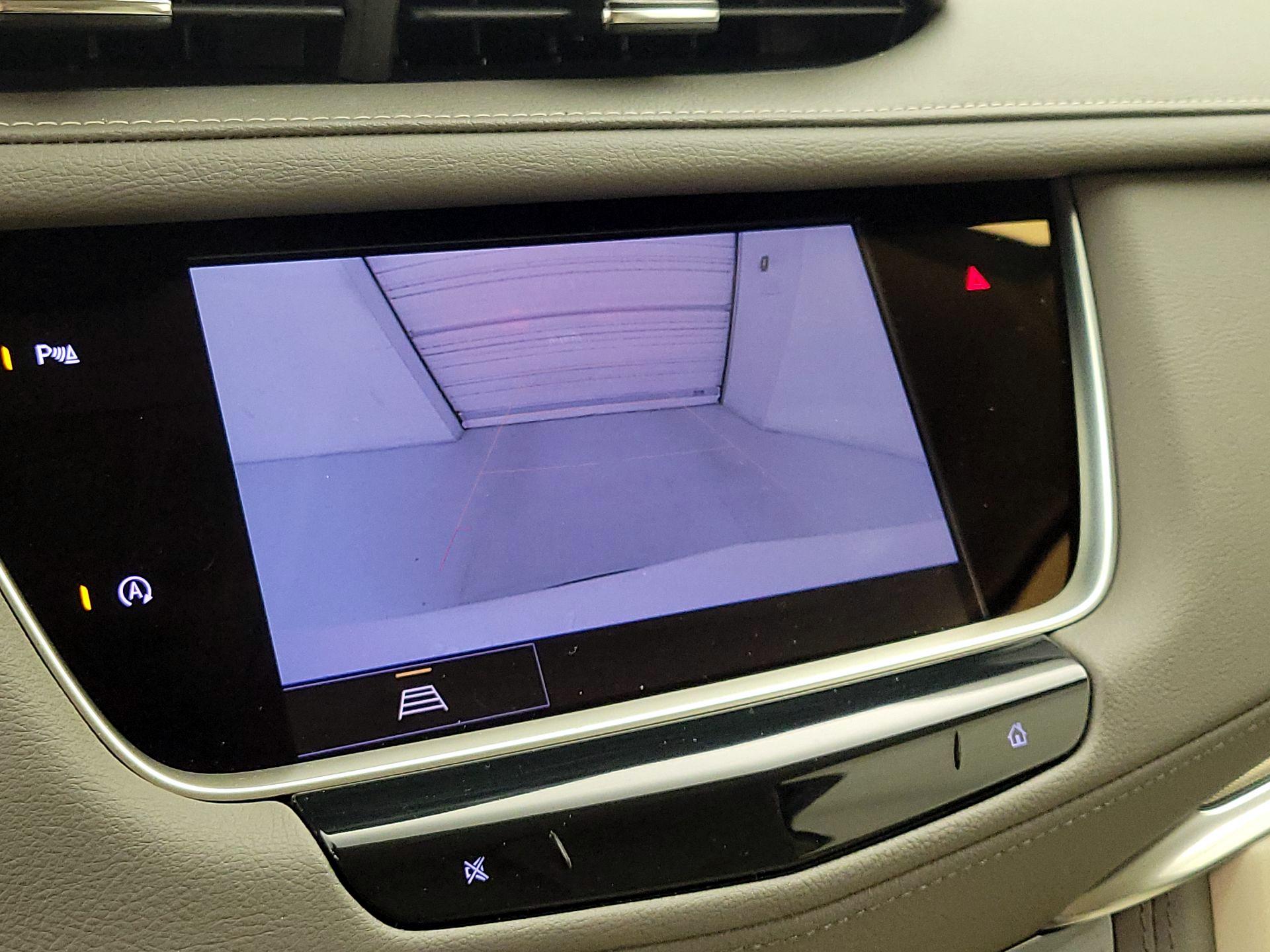 Thumbnail: 2022 Cadillac XT5 - 14