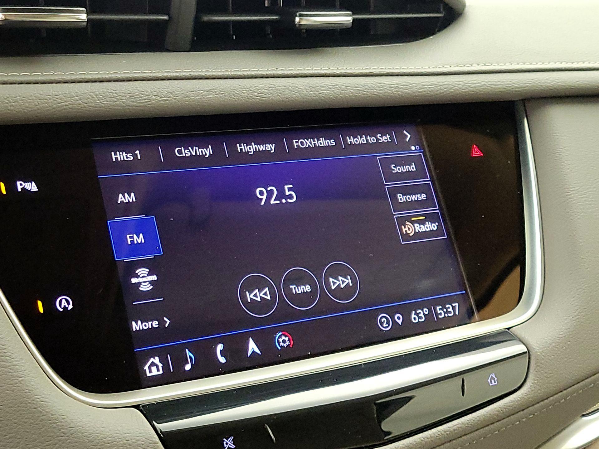 Thumbnail: 2022 Cadillac XT5 - 15