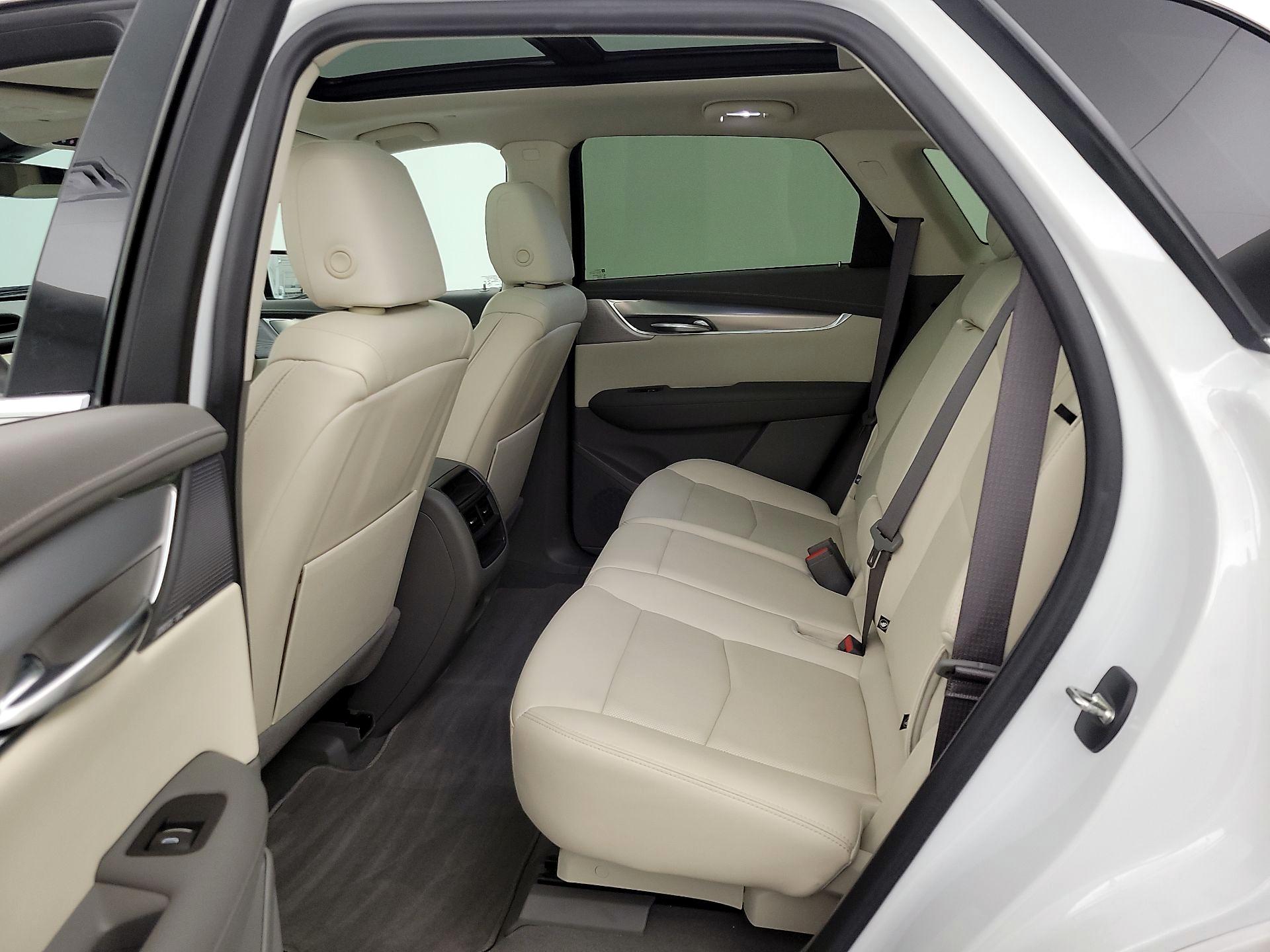 Thumbnail: 2022 Cadillac XT5 - 20