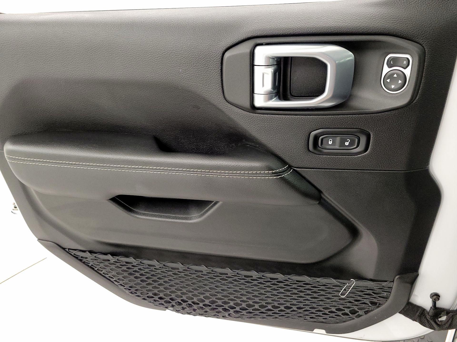 Thumbnail: 2022 Jeep Wrangler - 12