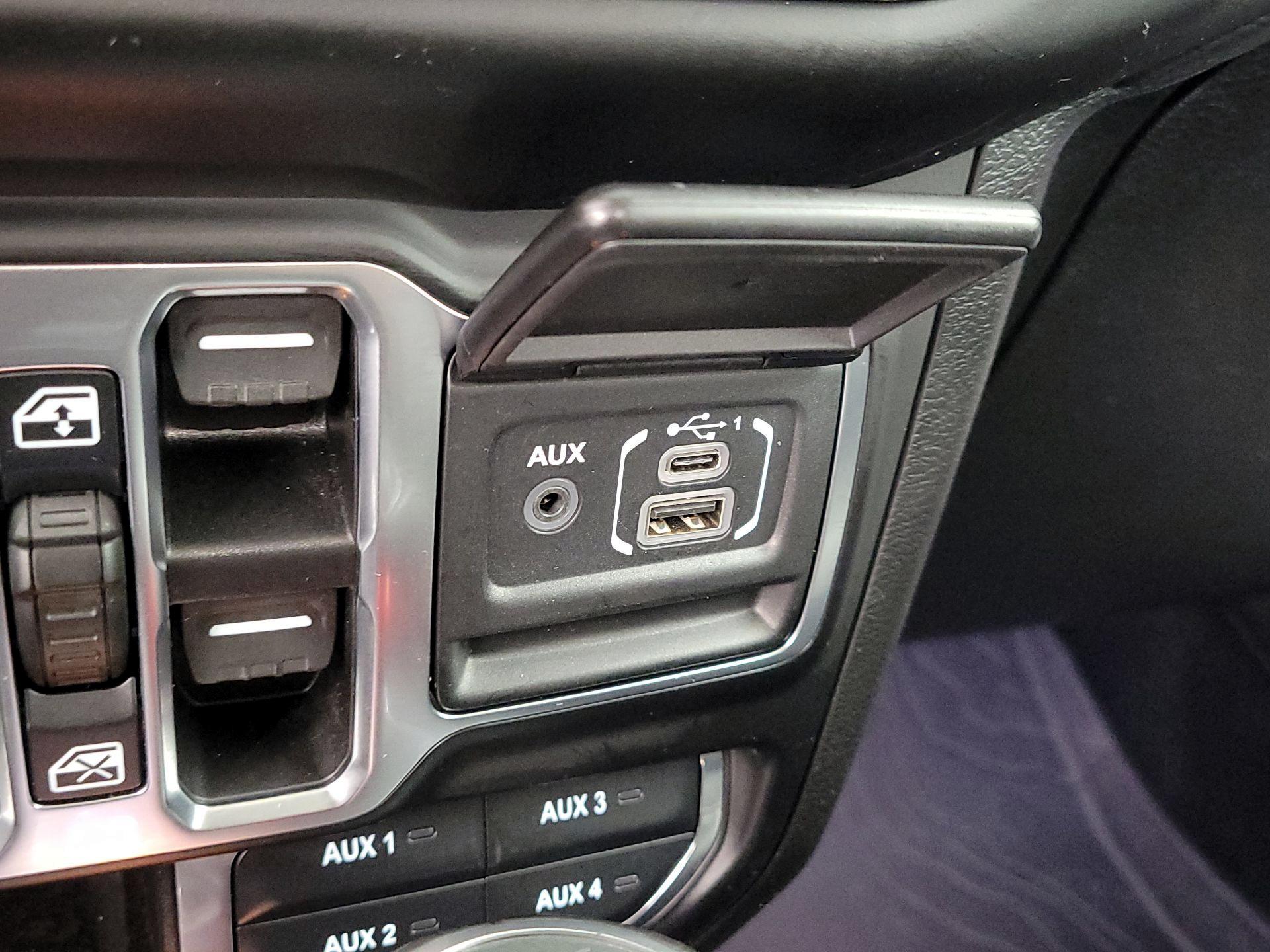 Thumbnail: 2022 Jeep Wrangler - 19