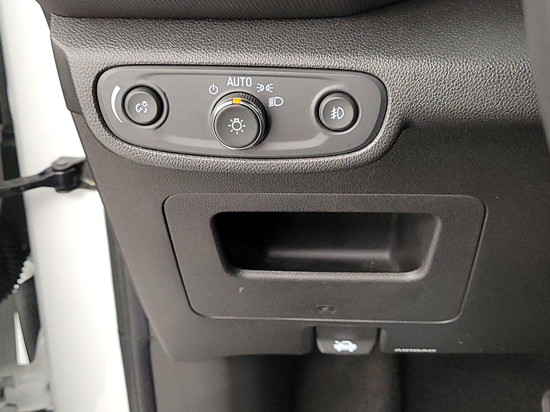 Thumbnail: 2021 Chevrolet TrailBlazer - 13